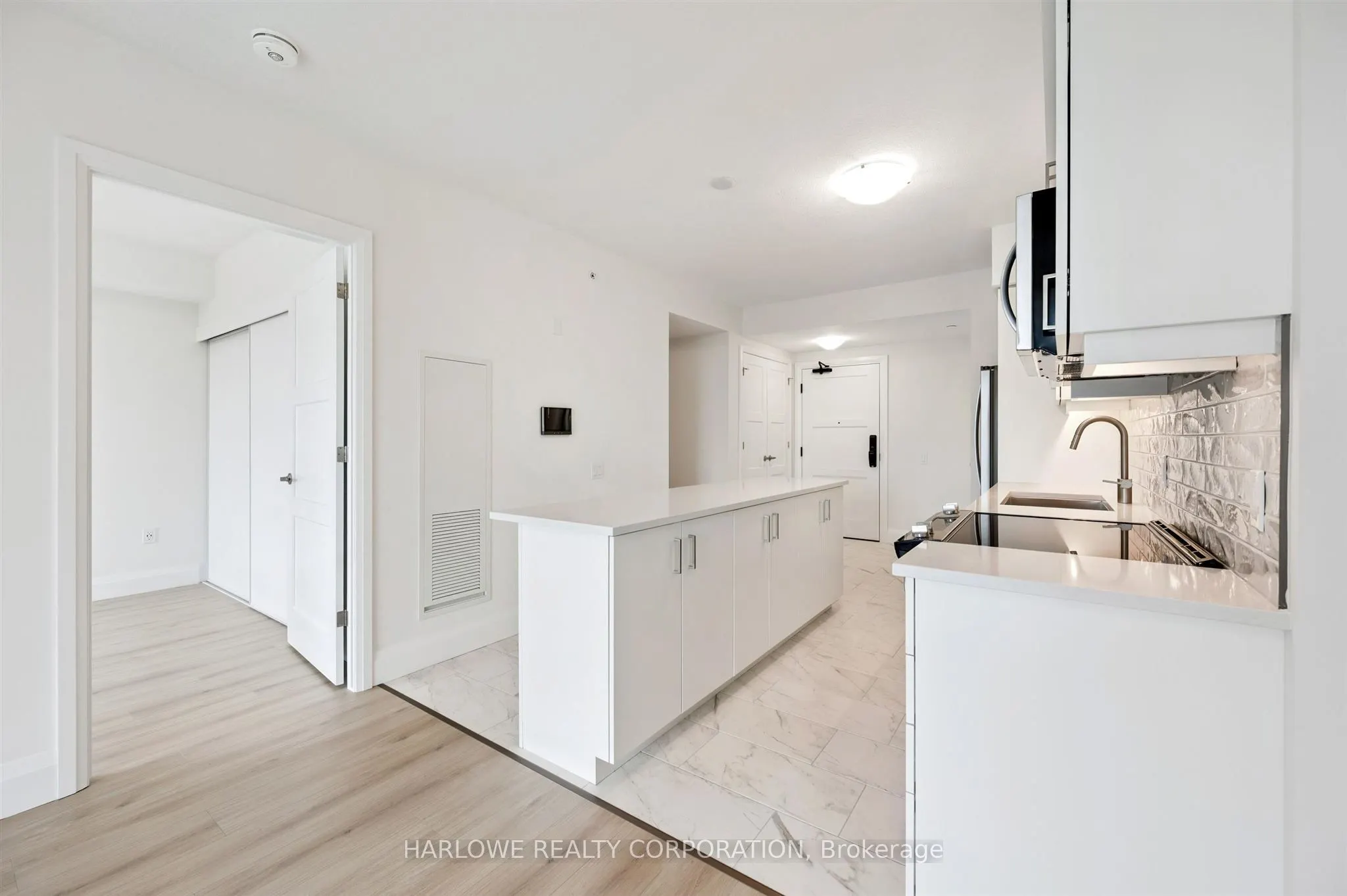 93 Arthur Street S #805