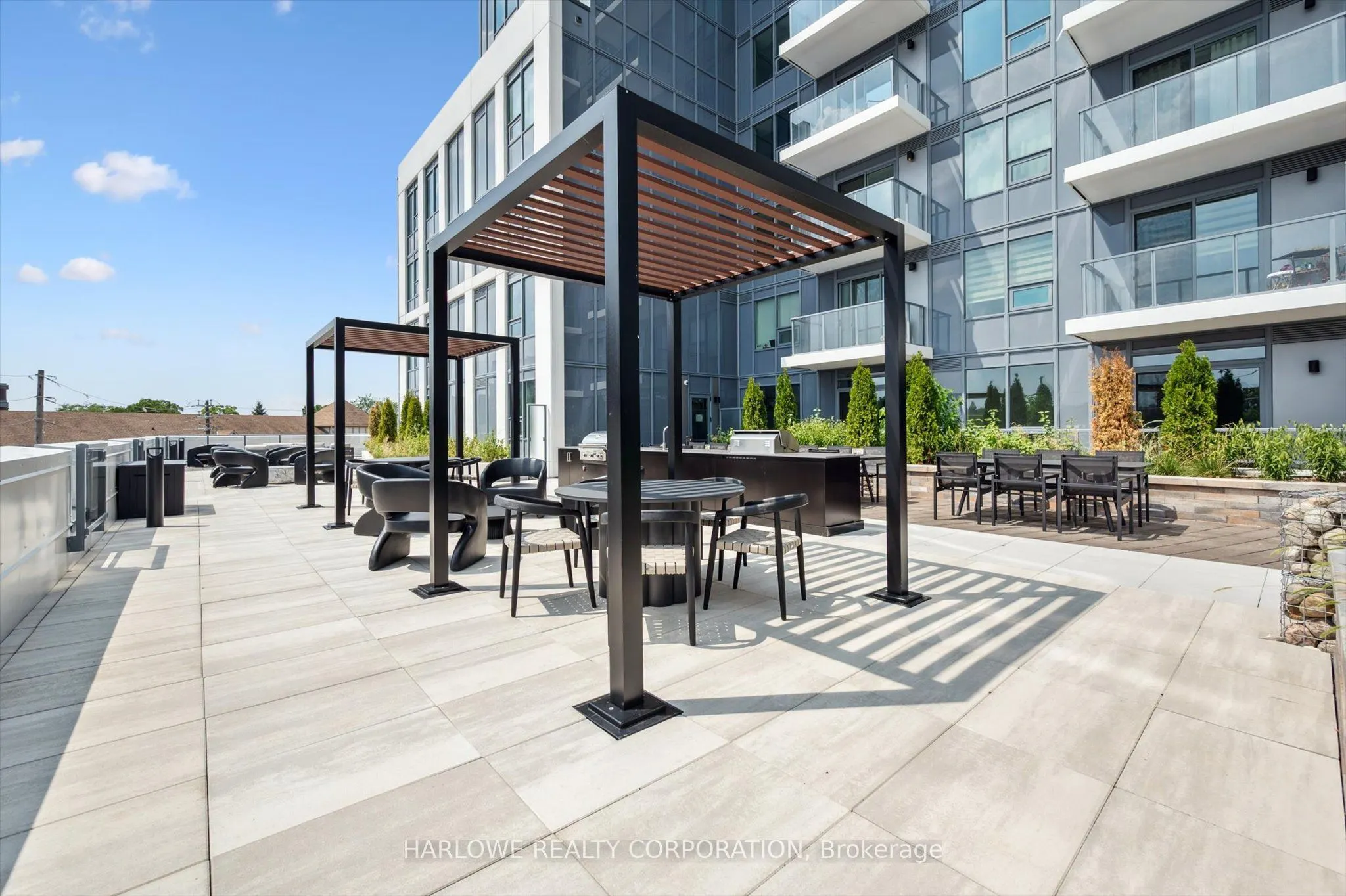 93 Arthur Street S #805