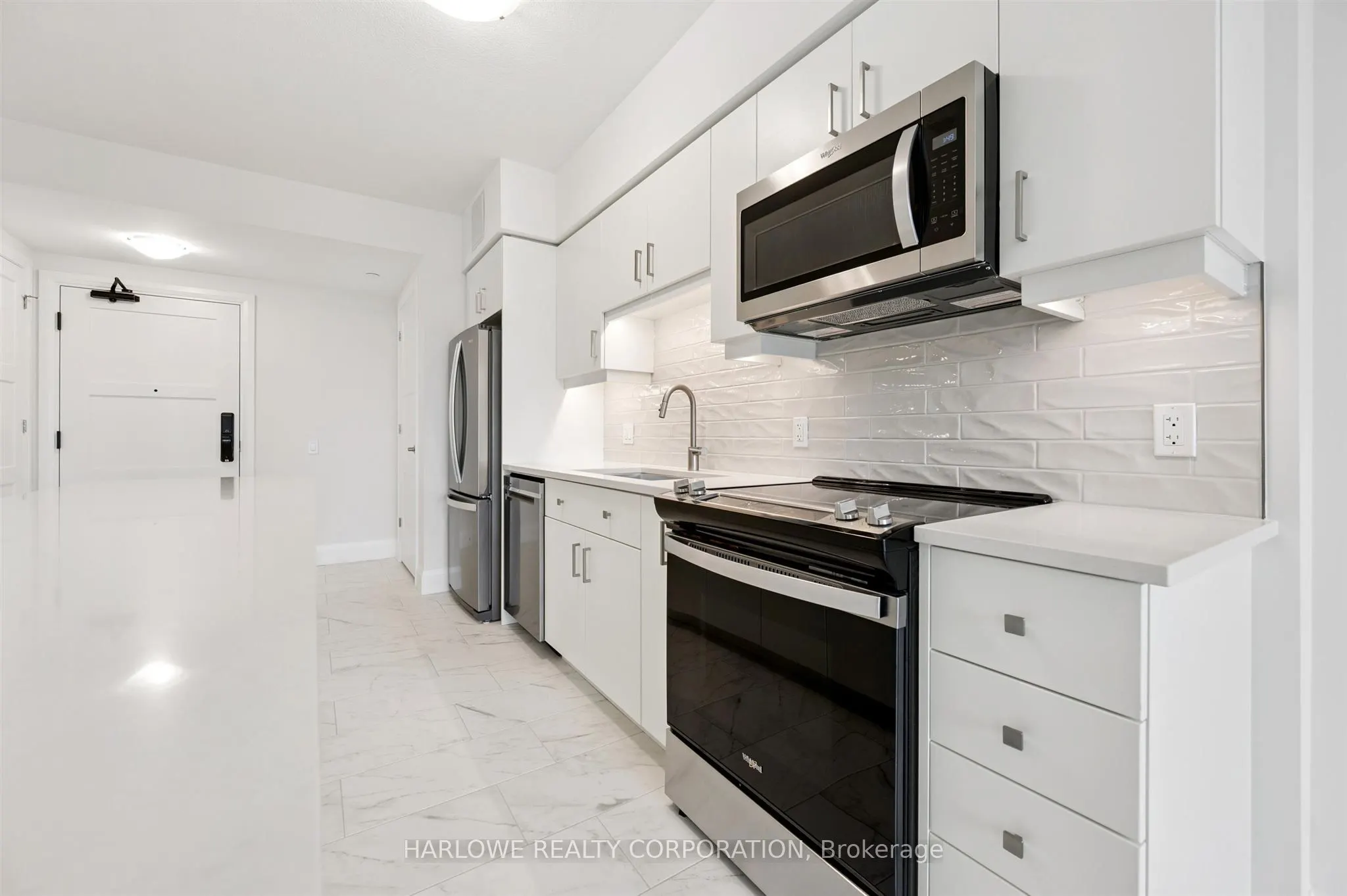 93 Arthur Street S #805