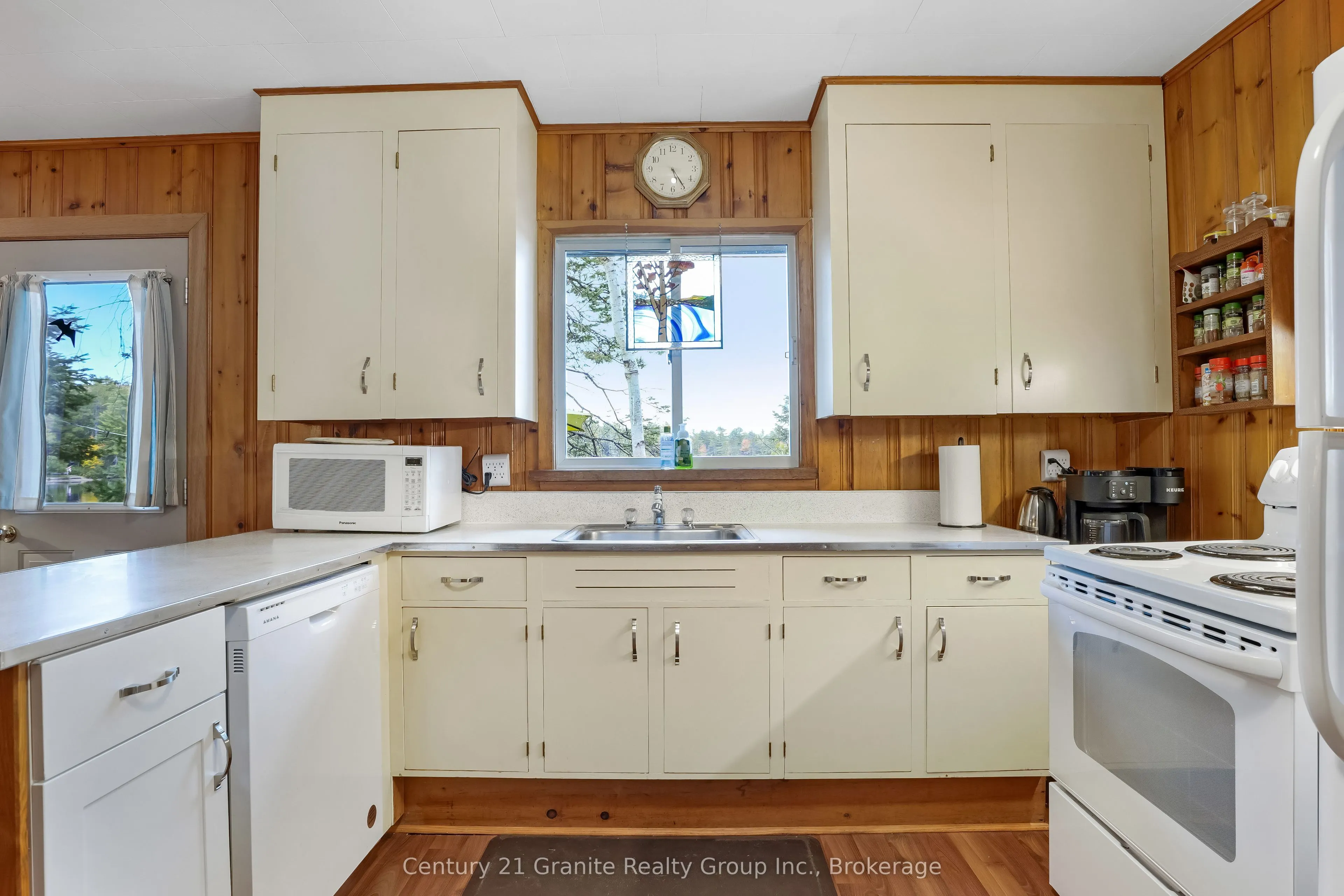 4175 Elephant Lake Road