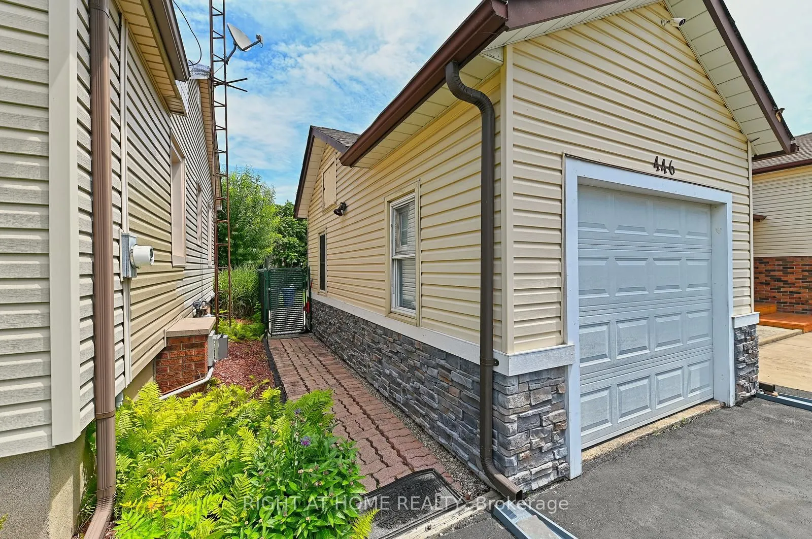446 Geneva Street