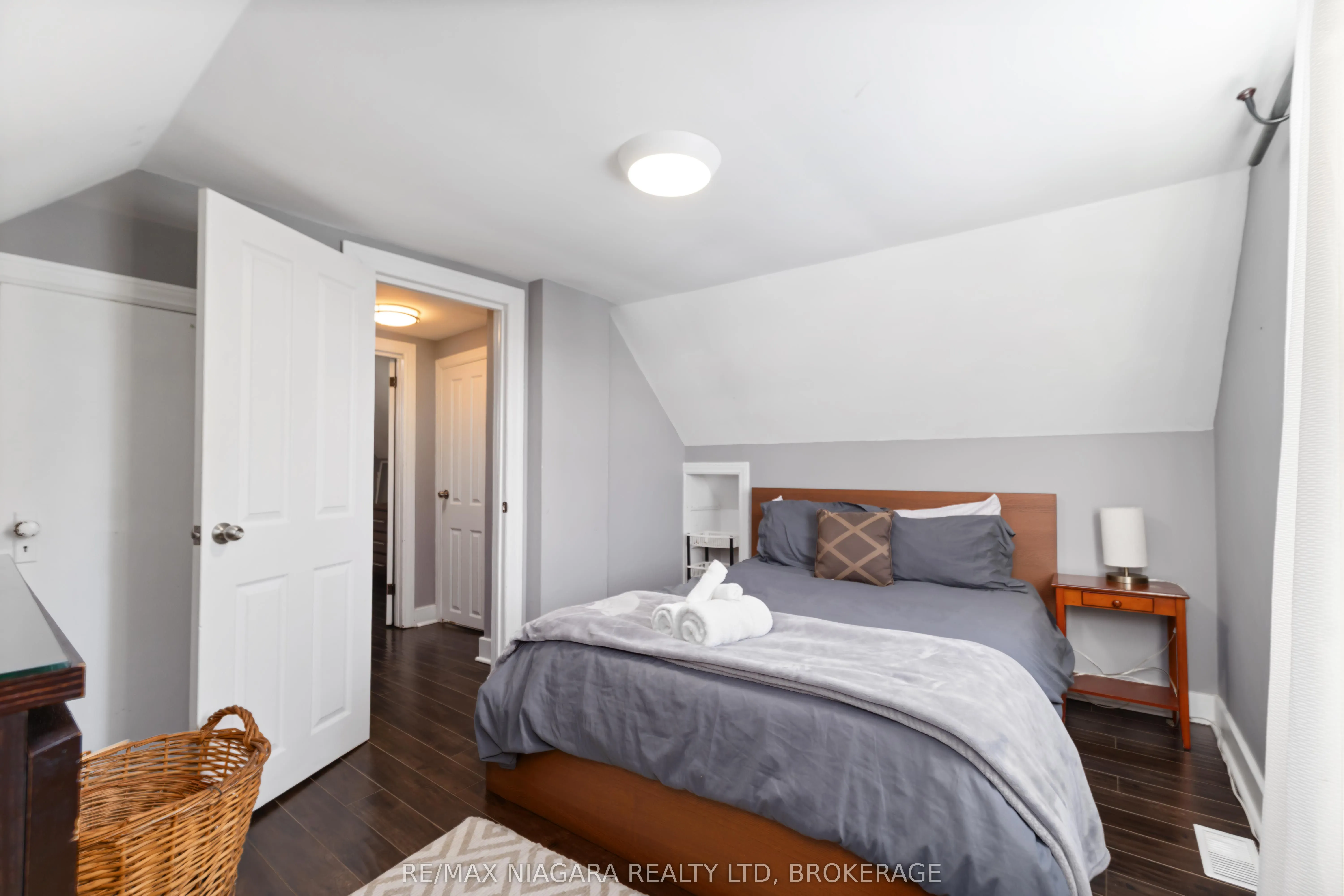1459 Niagara Stone Road
