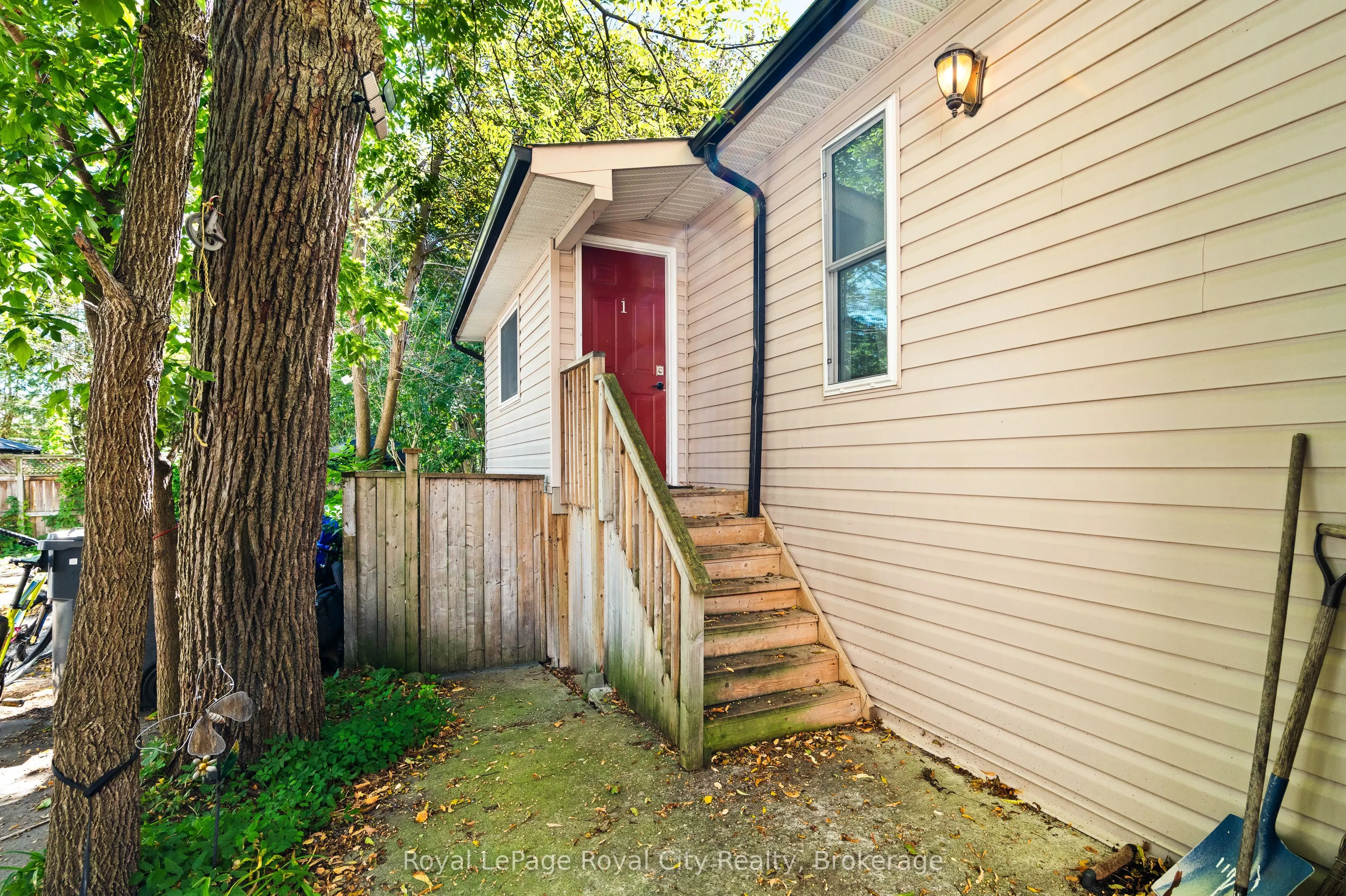 98 Waterloo Avenue