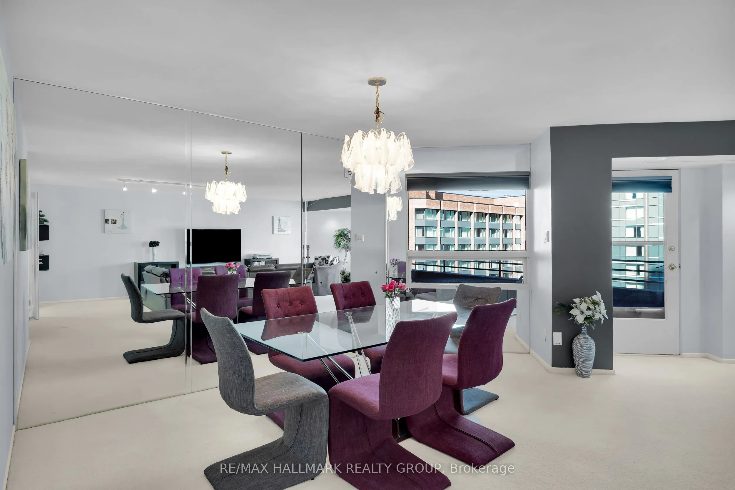 151 Bay Street #810