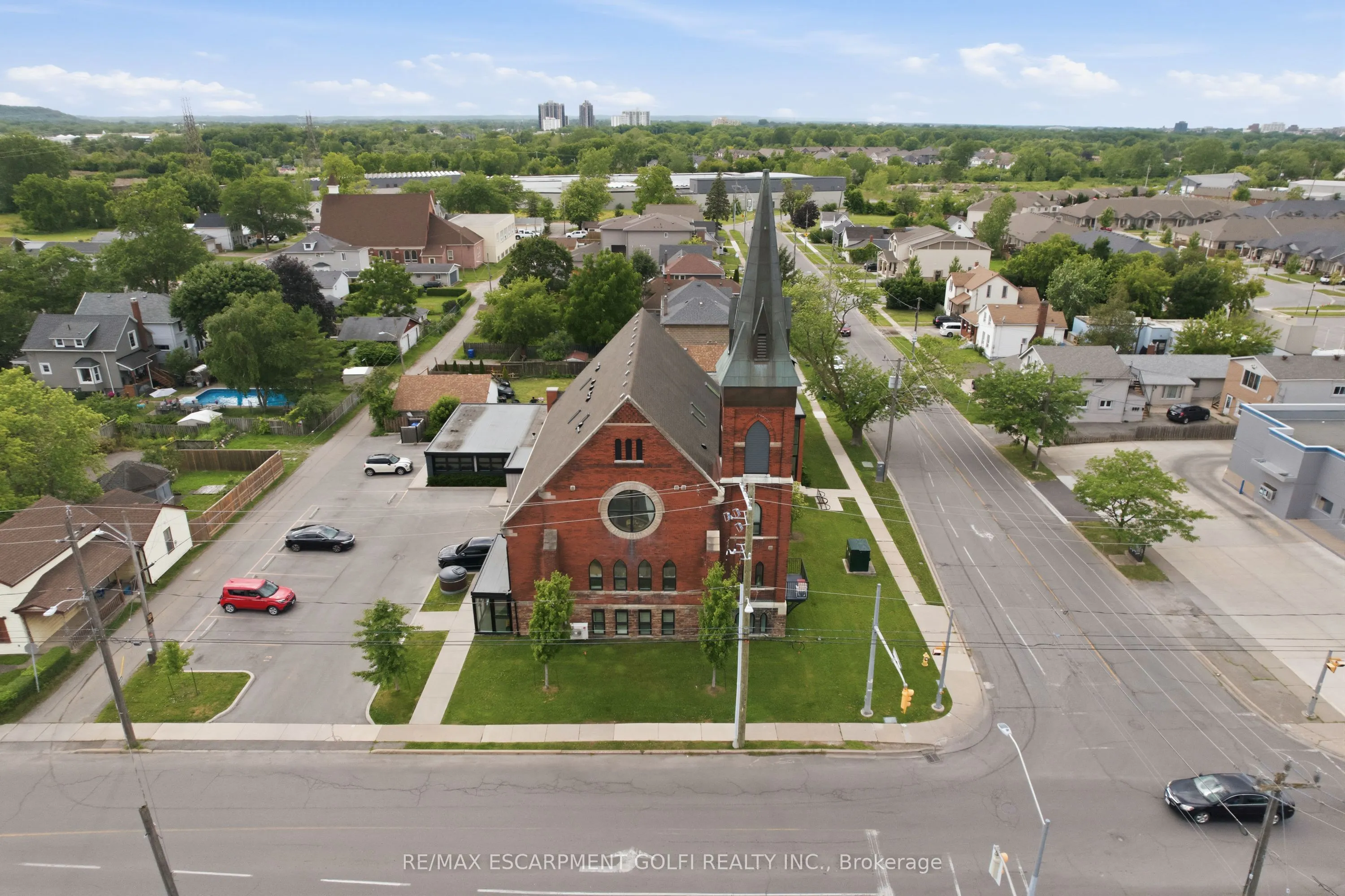 405 Merritt Street #8