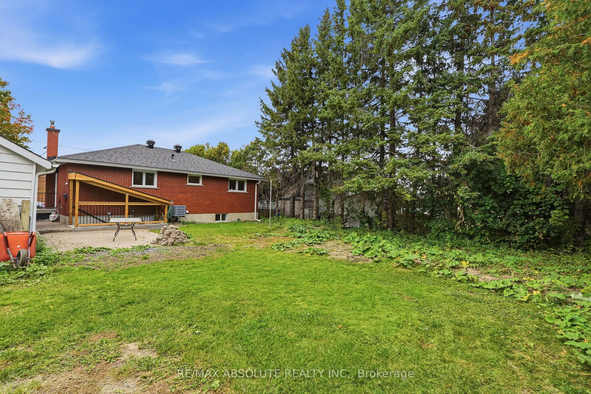 1095 Kenaston Street