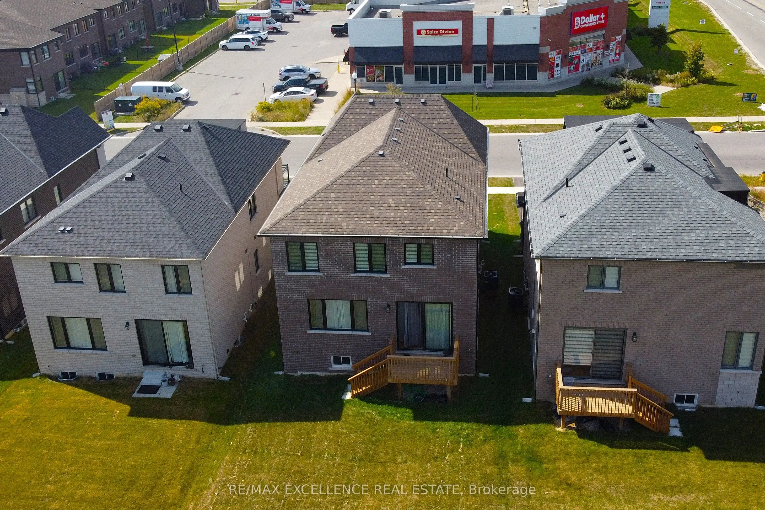 851 Queenston Boulevard