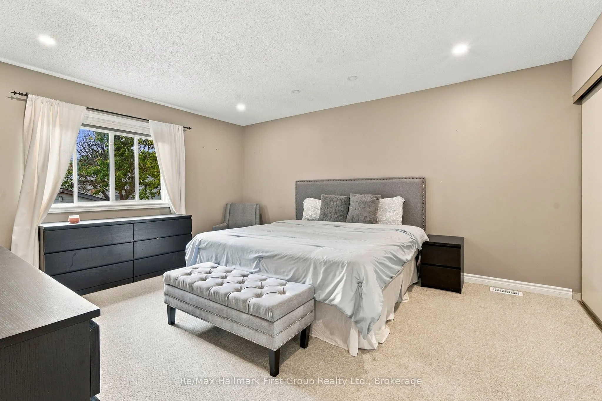 919 Heenan Court
