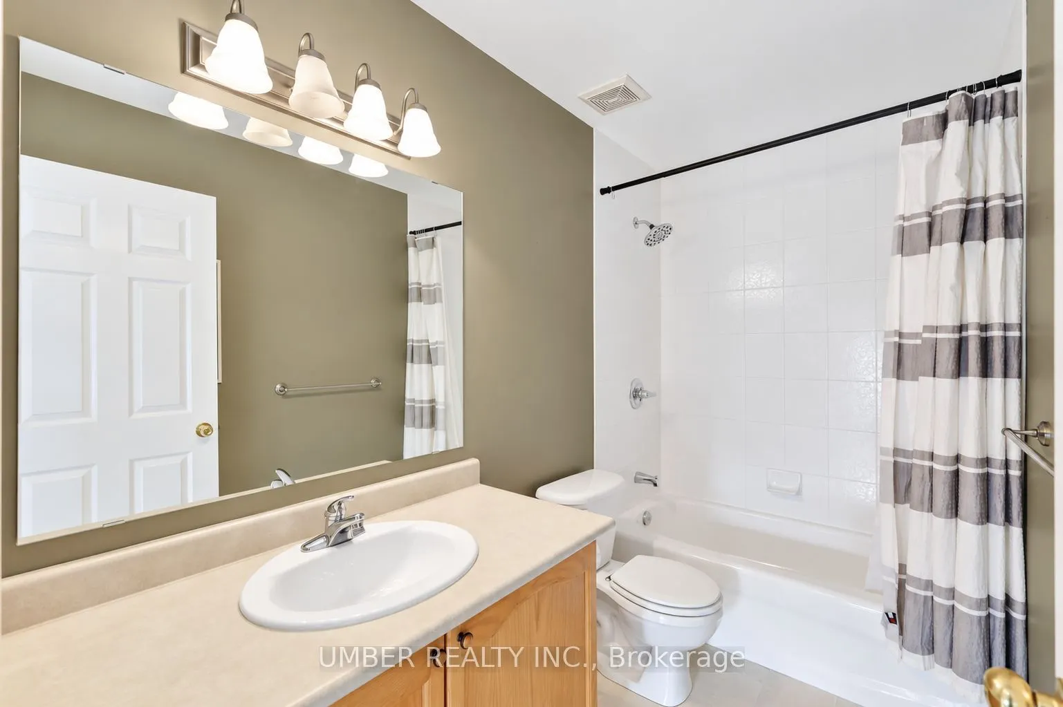 5539 Doctor Leach Drive