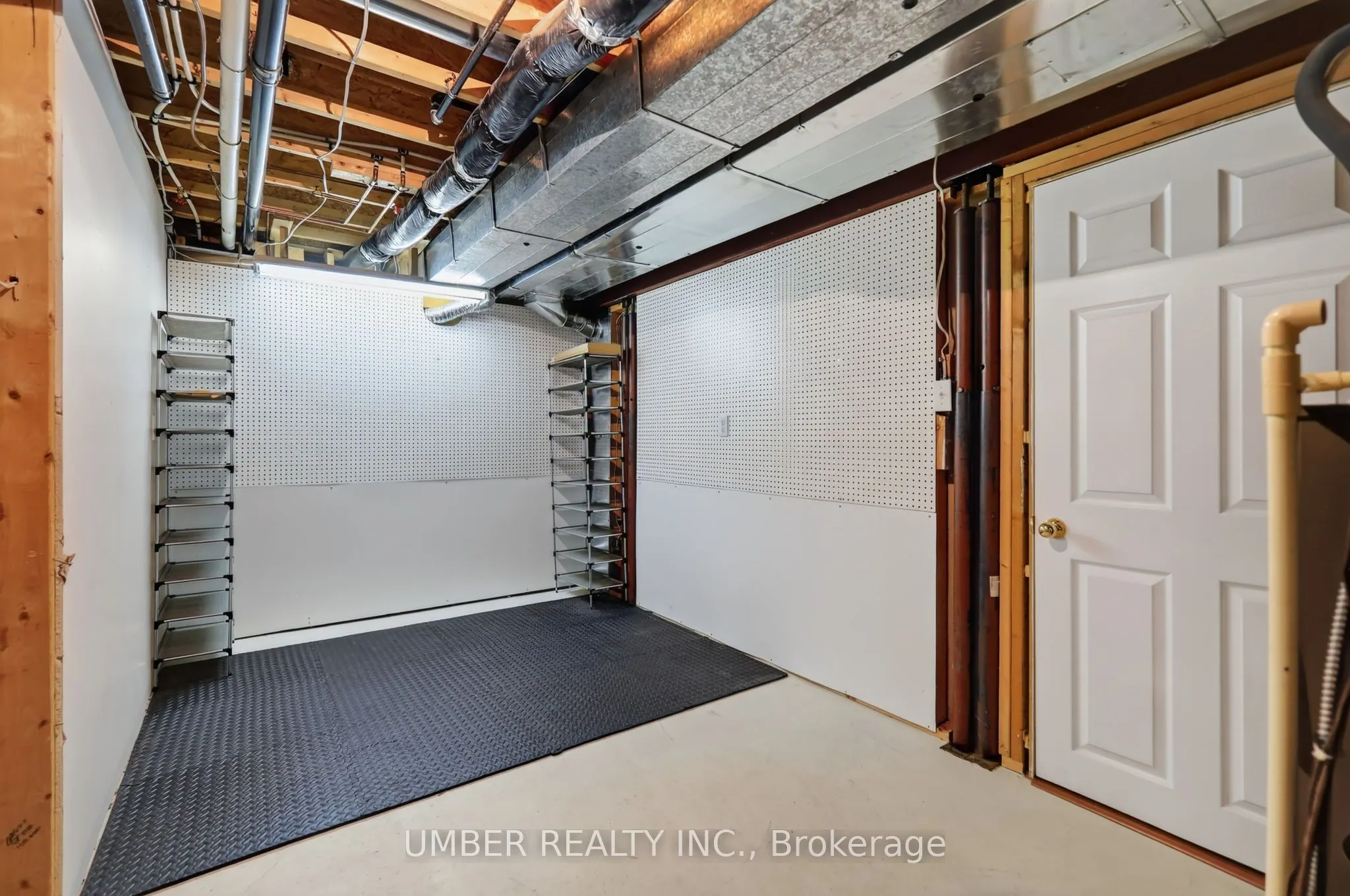 5539 Doctor Leach Drive