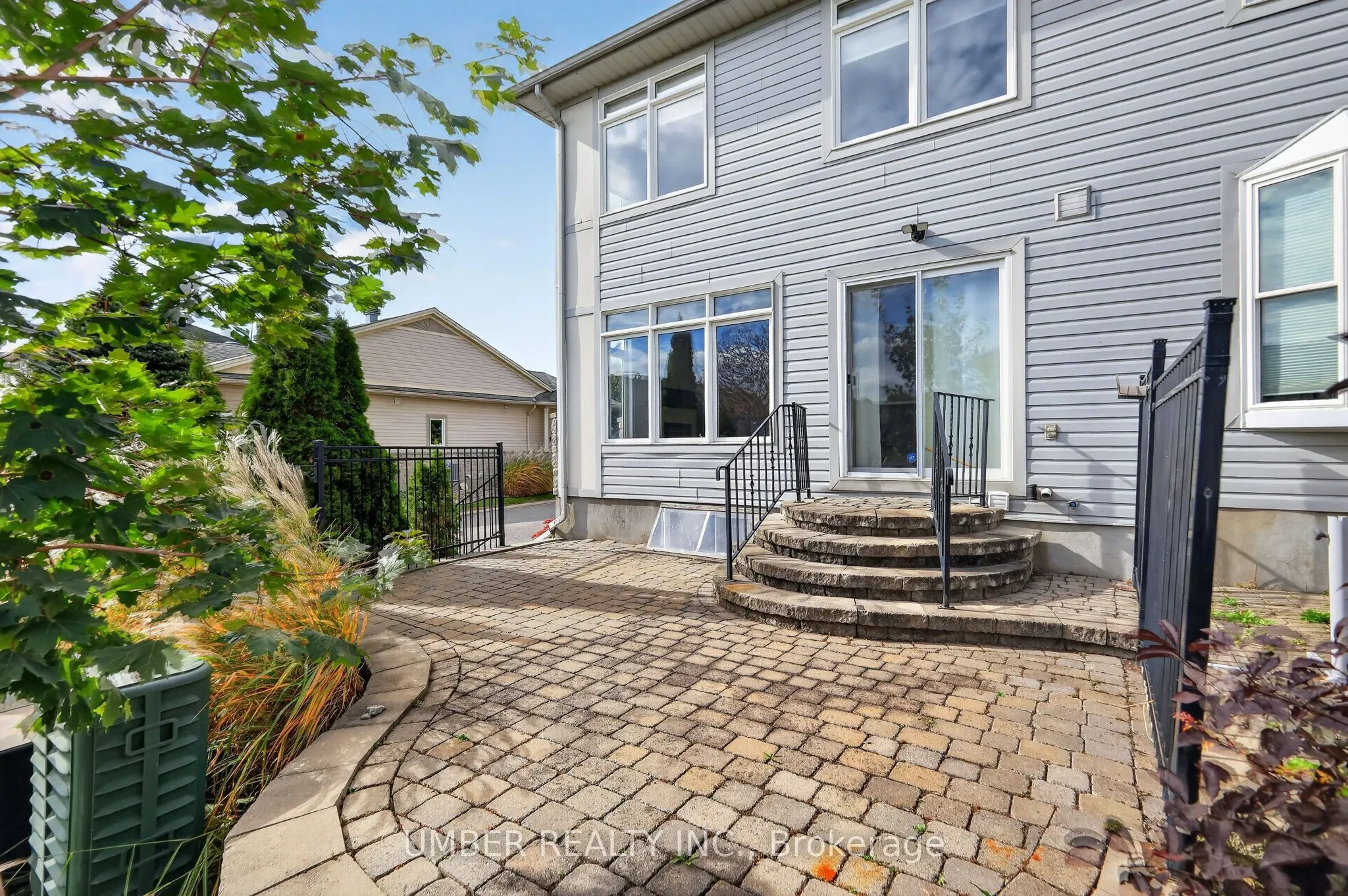 5539 Doctor Leach Drive