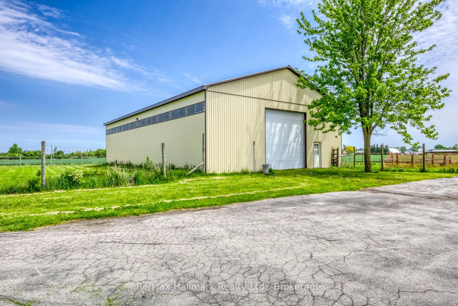 232 Eighth Road E