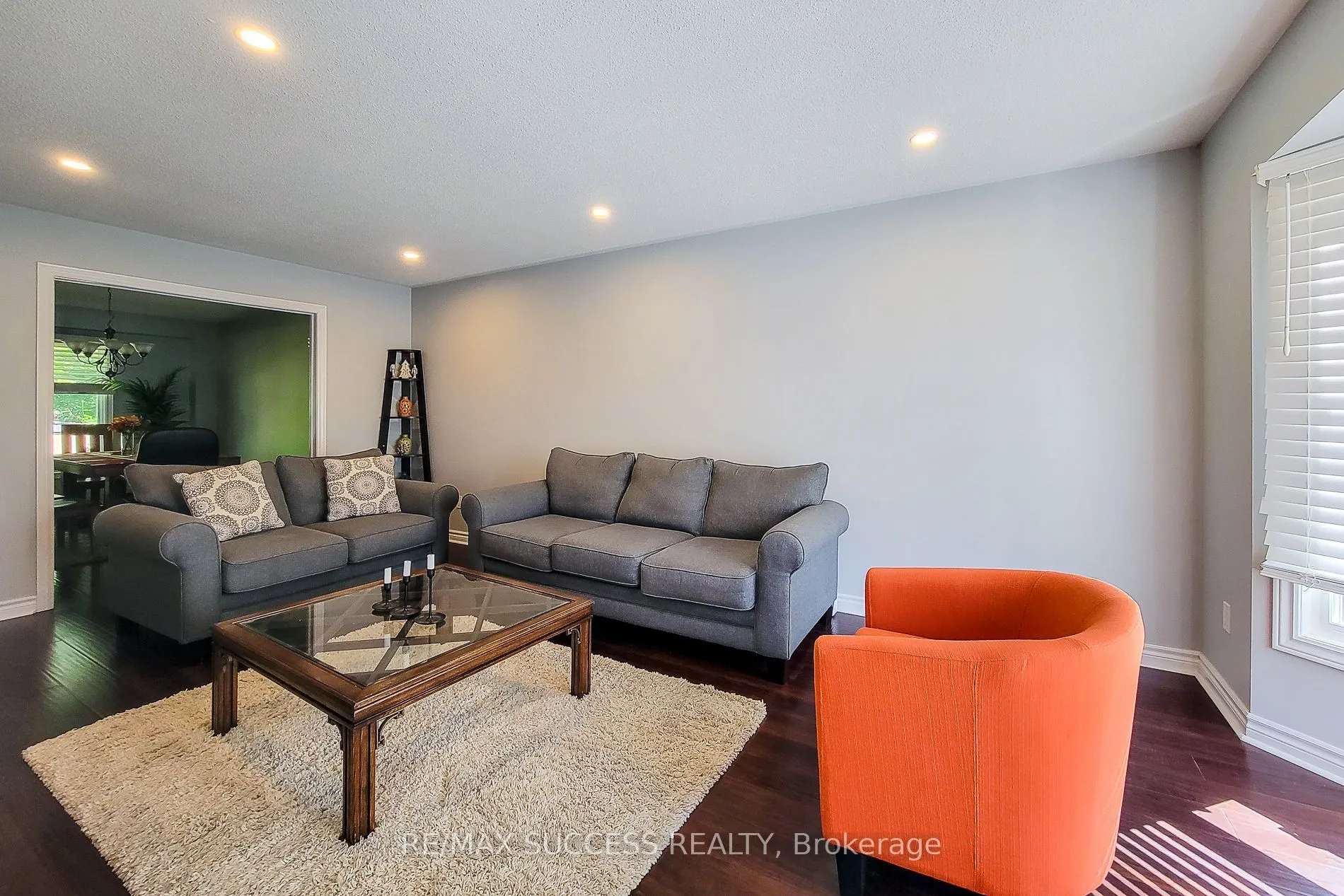 35 Ravenwood Road