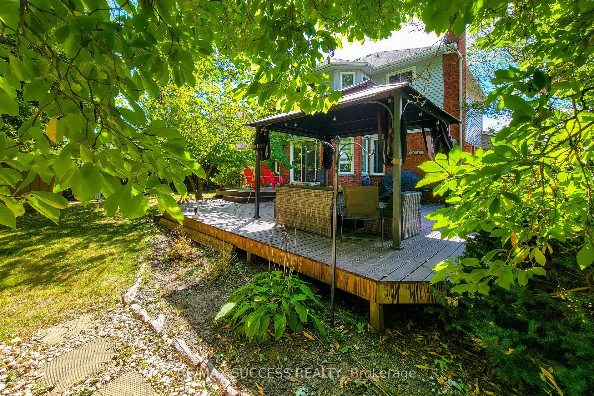 35 Ravenwood Road