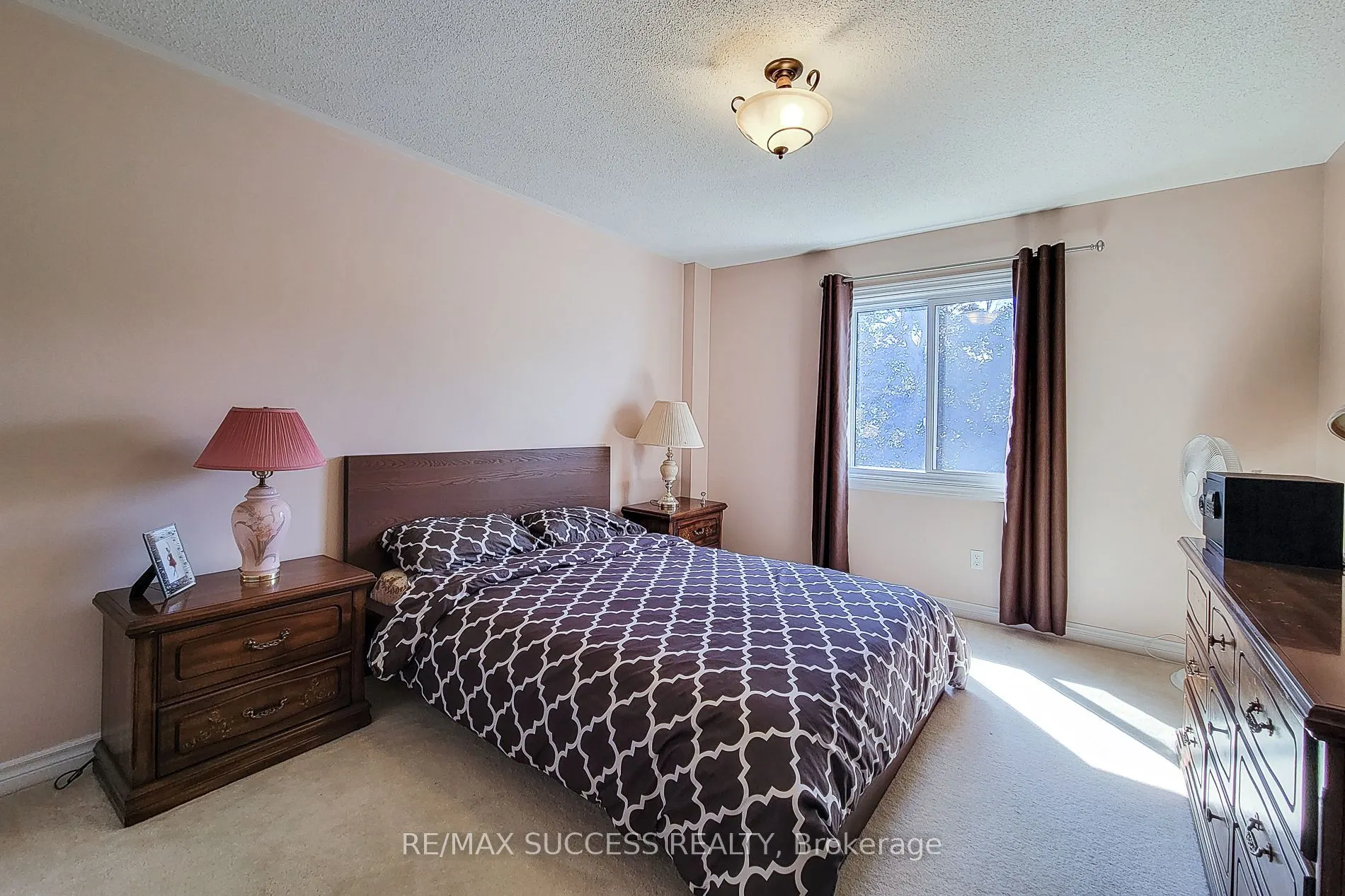 35 Ravenwood Road