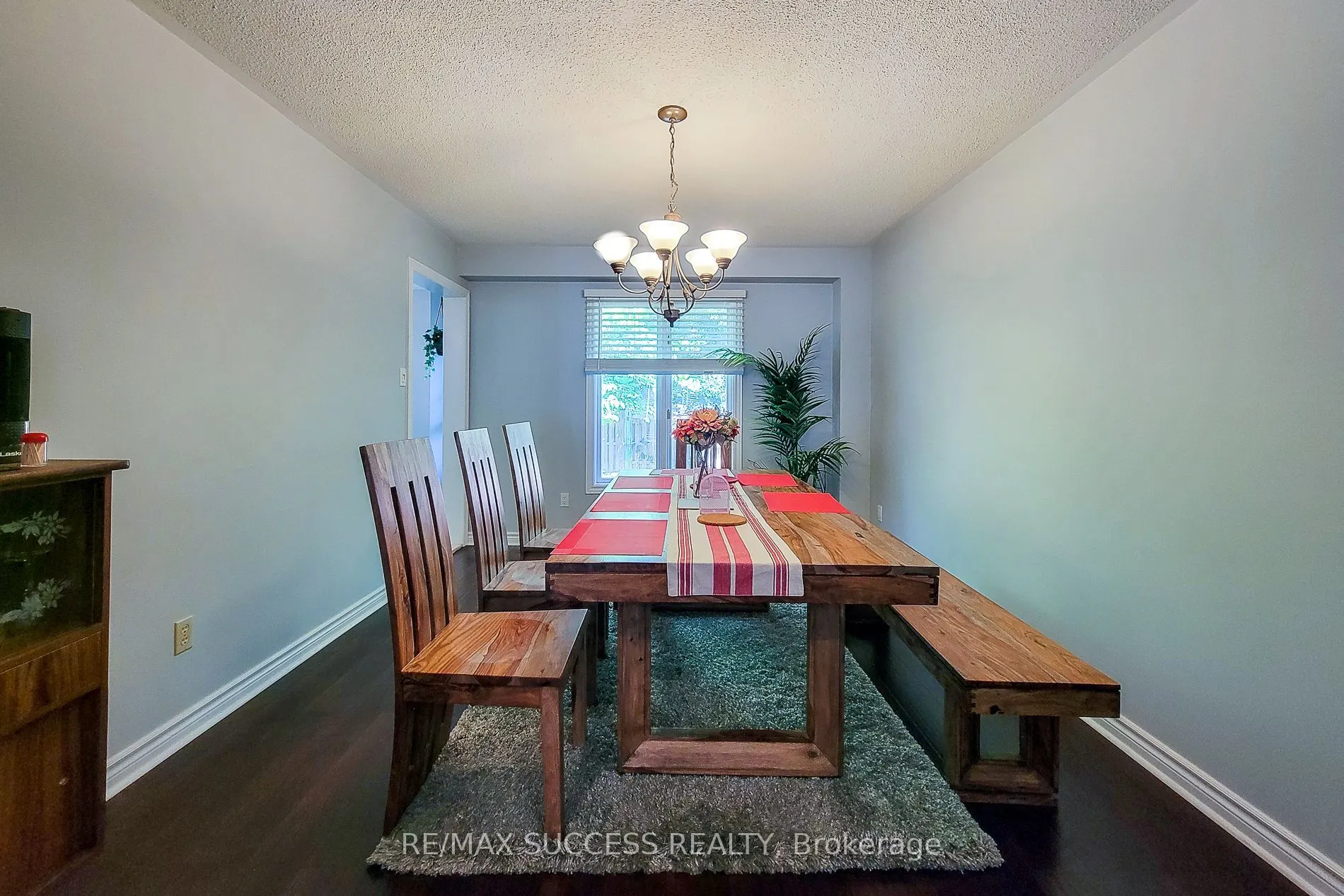 35 Ravenwood Road