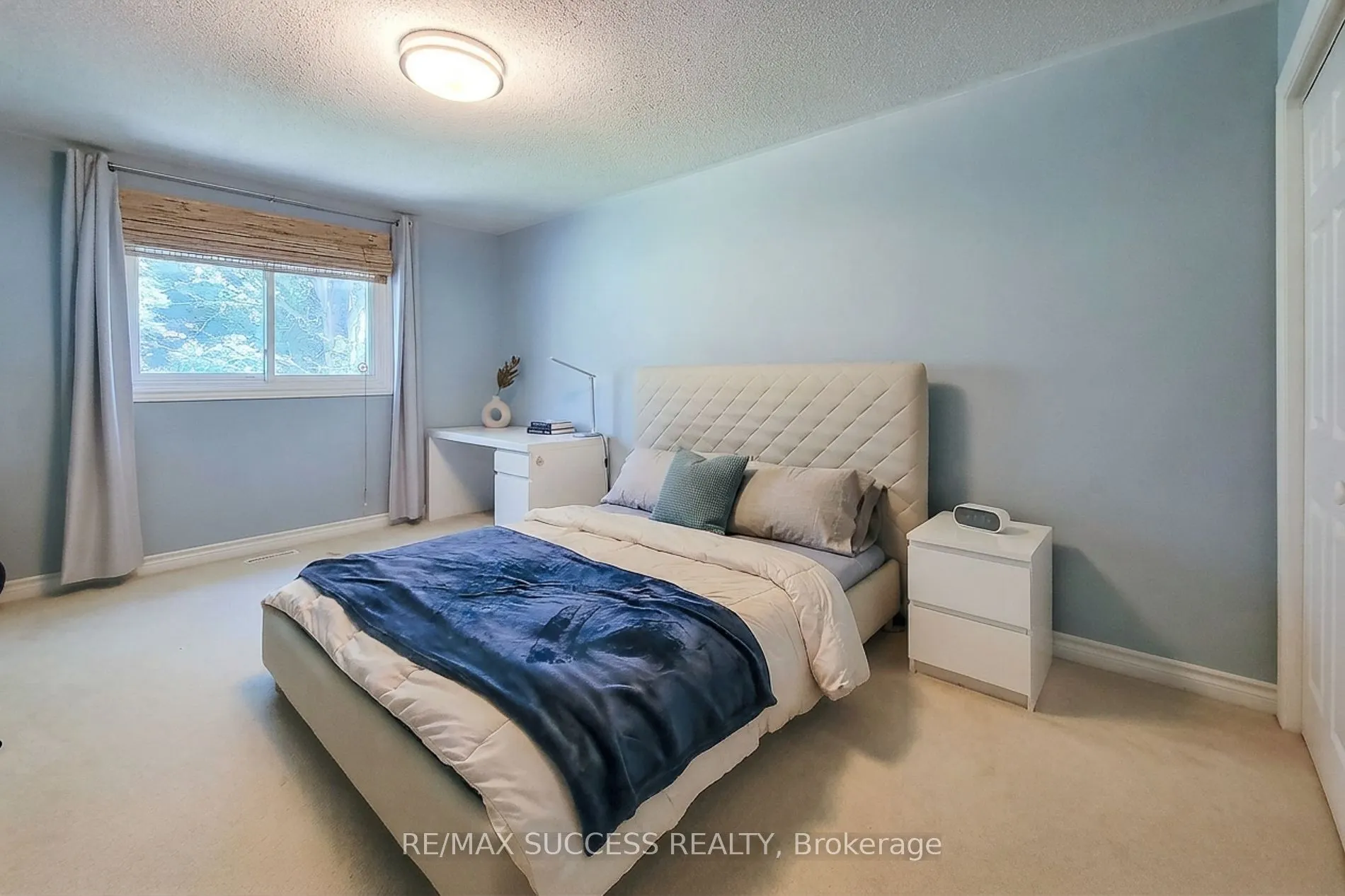 35 Ravenwood Road