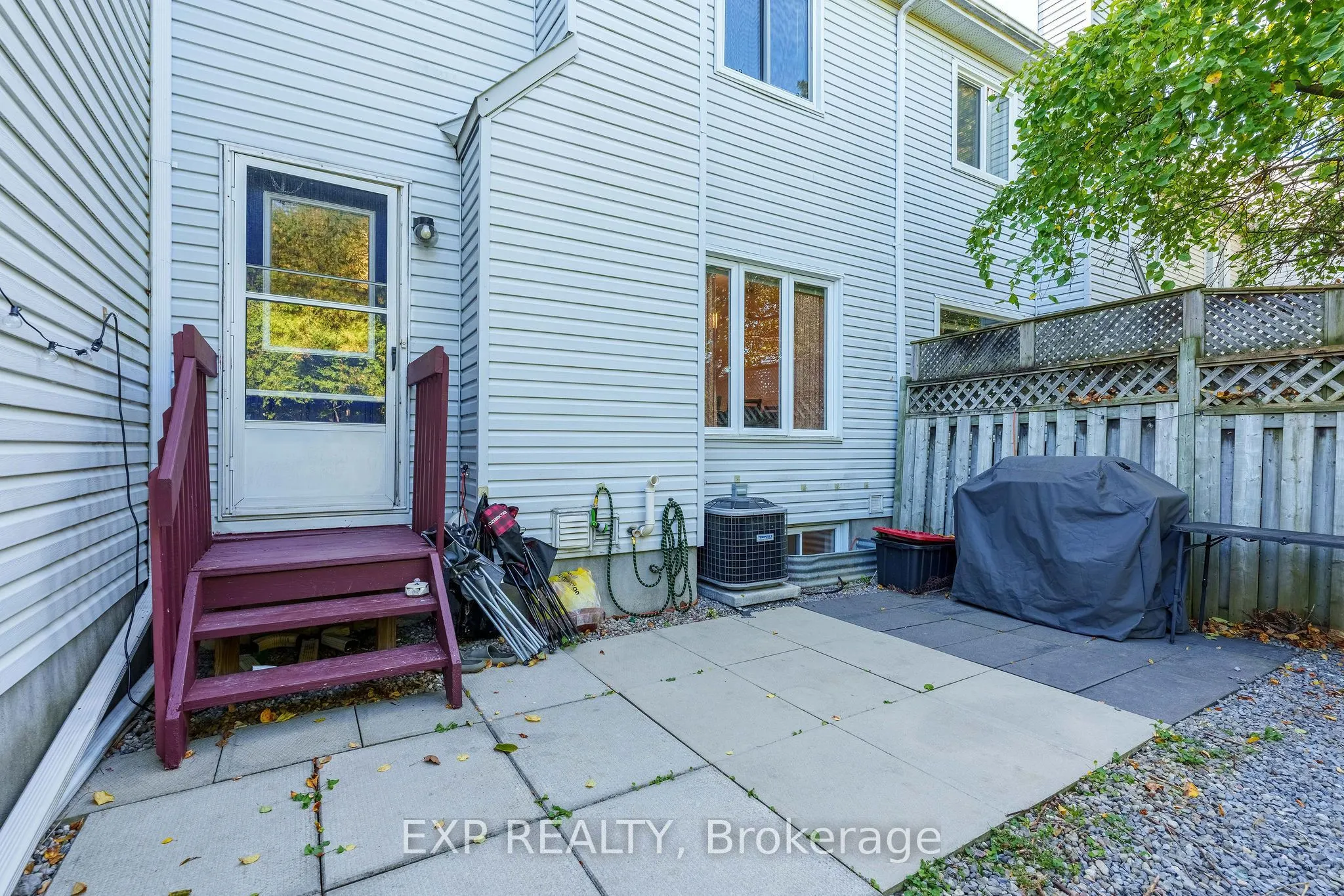 122 Markland Crescent