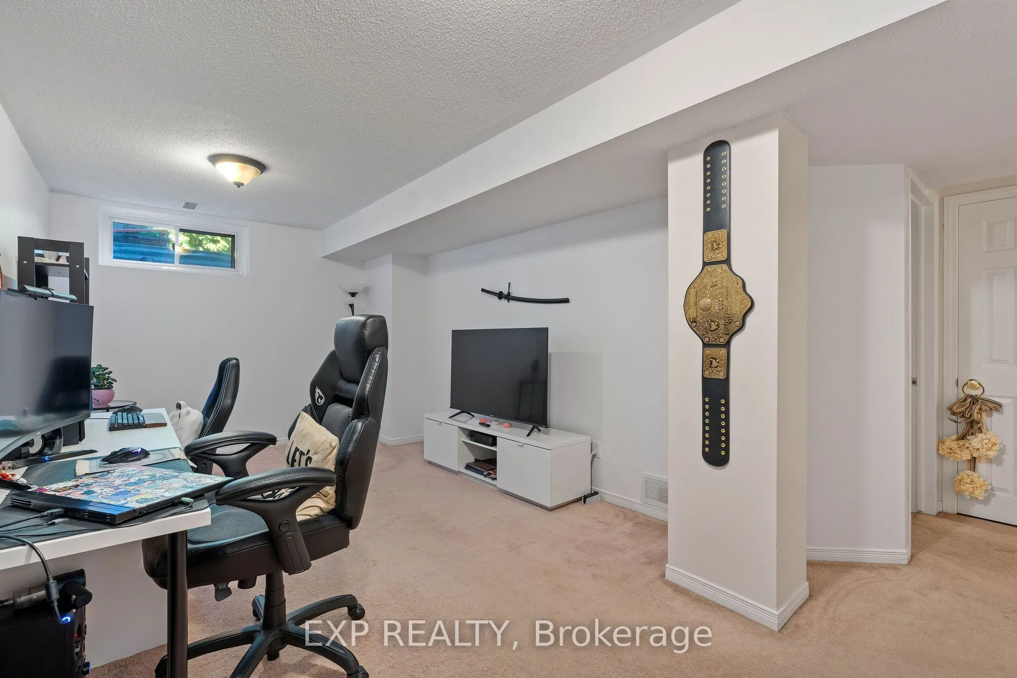 122 Markland Crescent
