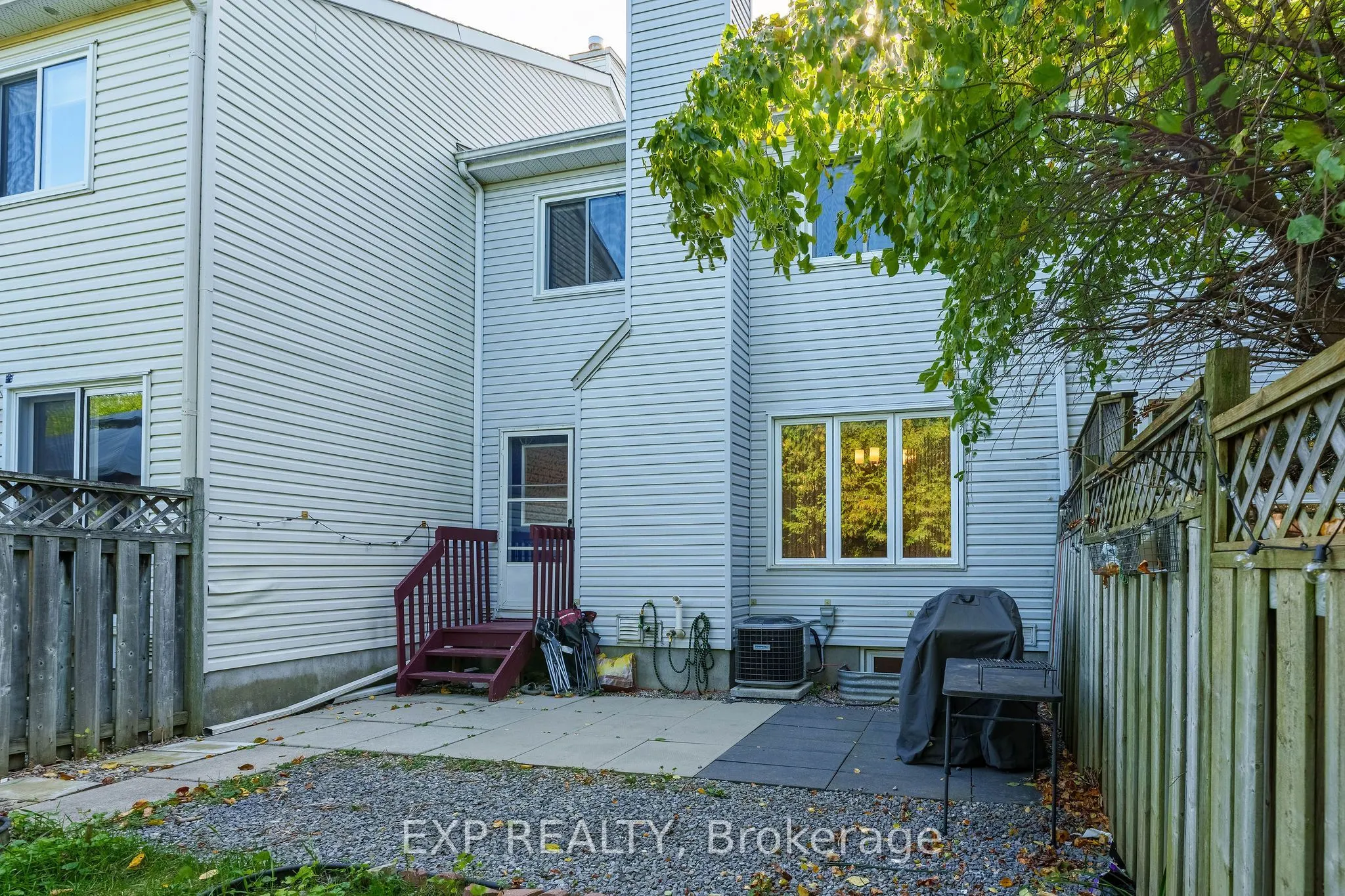 122 Markland Crescent
