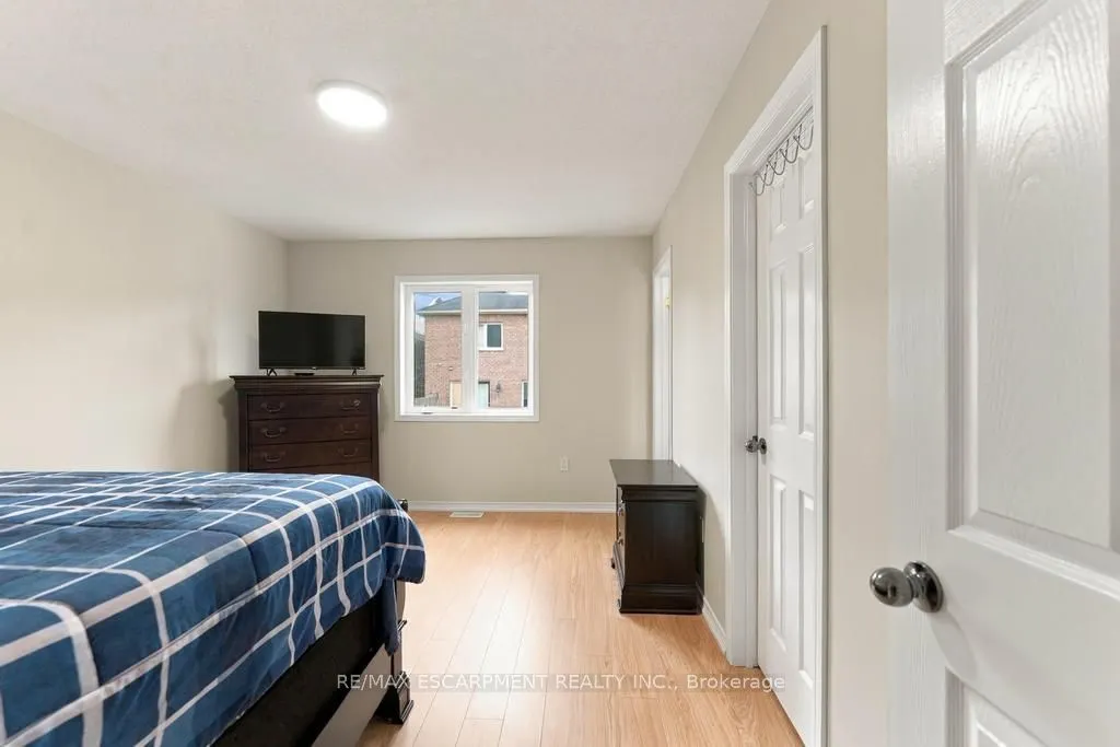 173 Whitwell Way