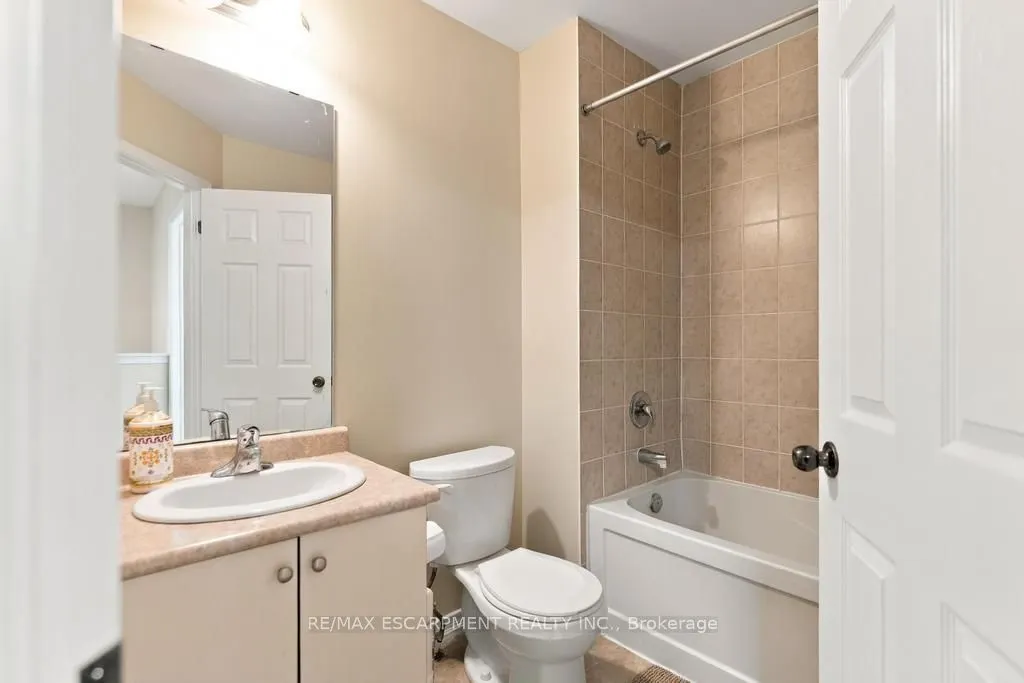 173 Whitwell Way