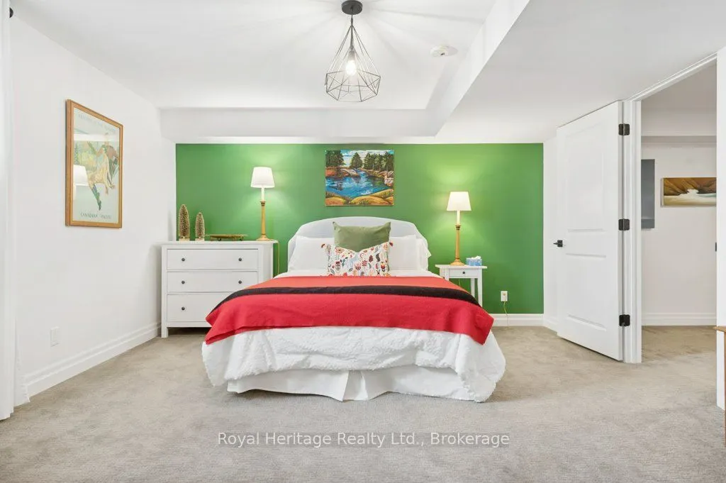 54 Hummingbird Drive