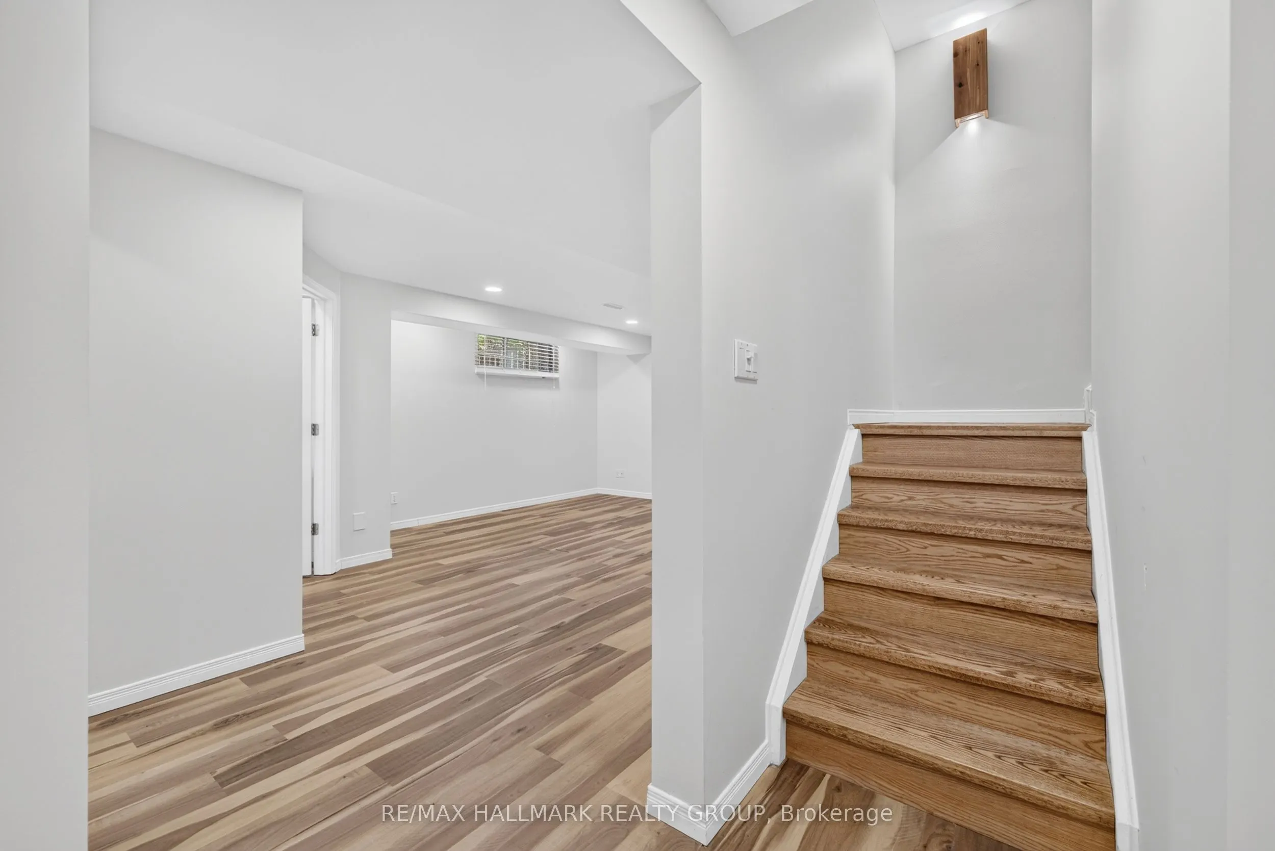 42 Glenrill Place S