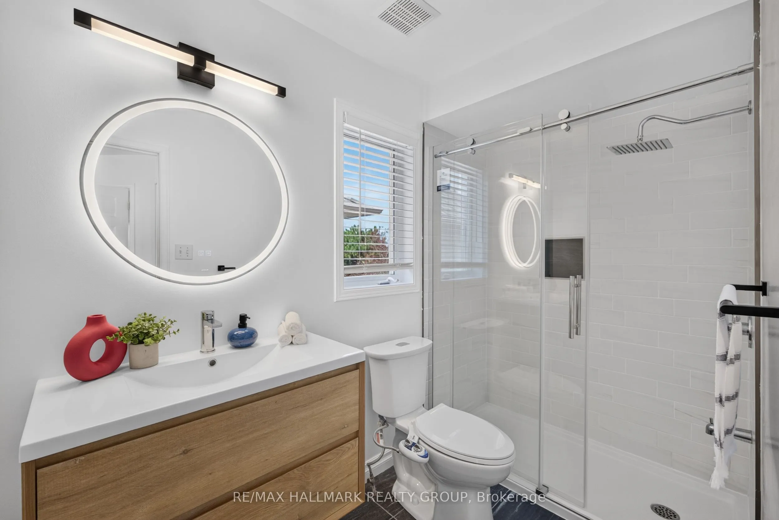 42 Glenrill Place S