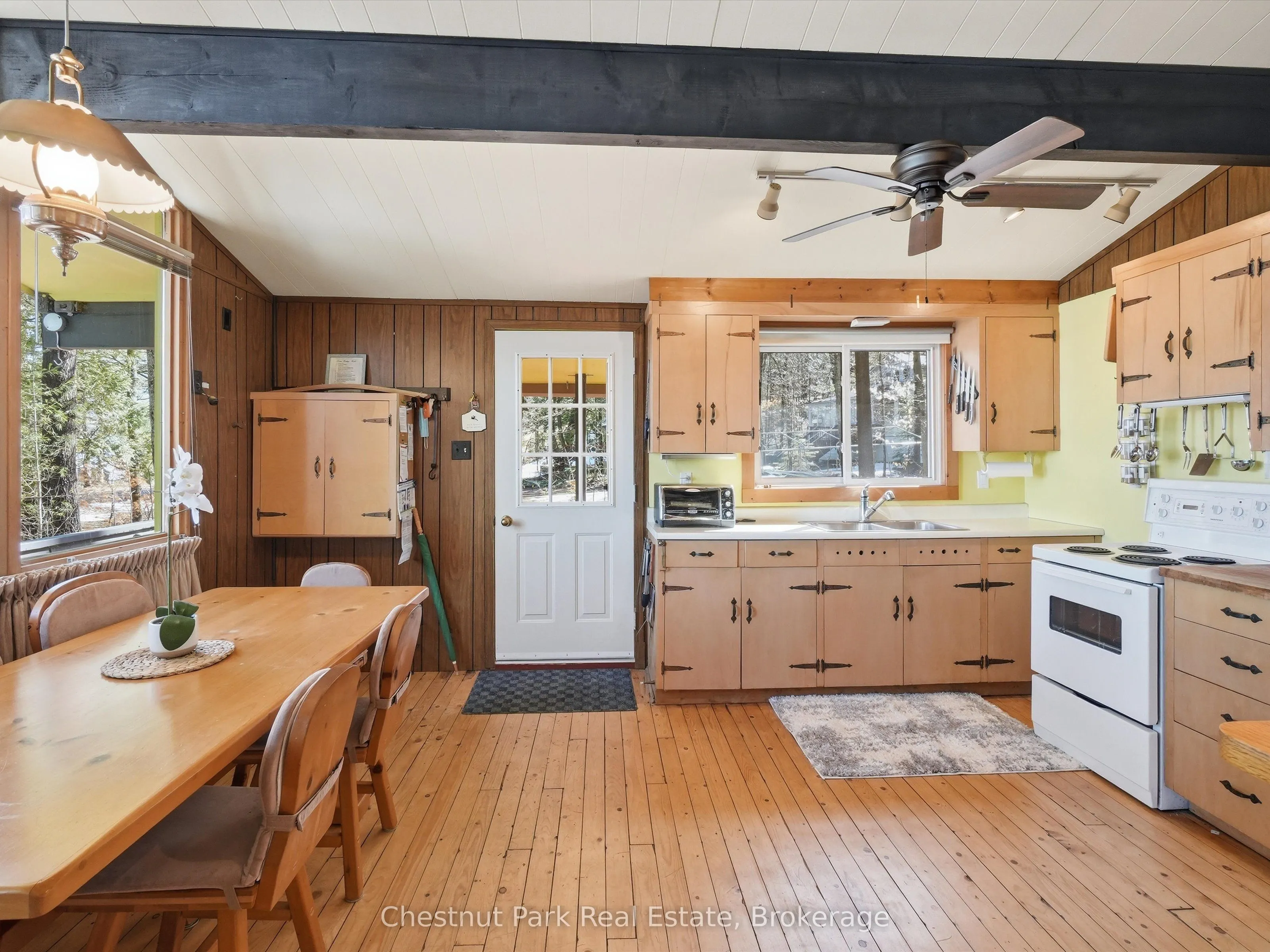 1087 Glenmount Road