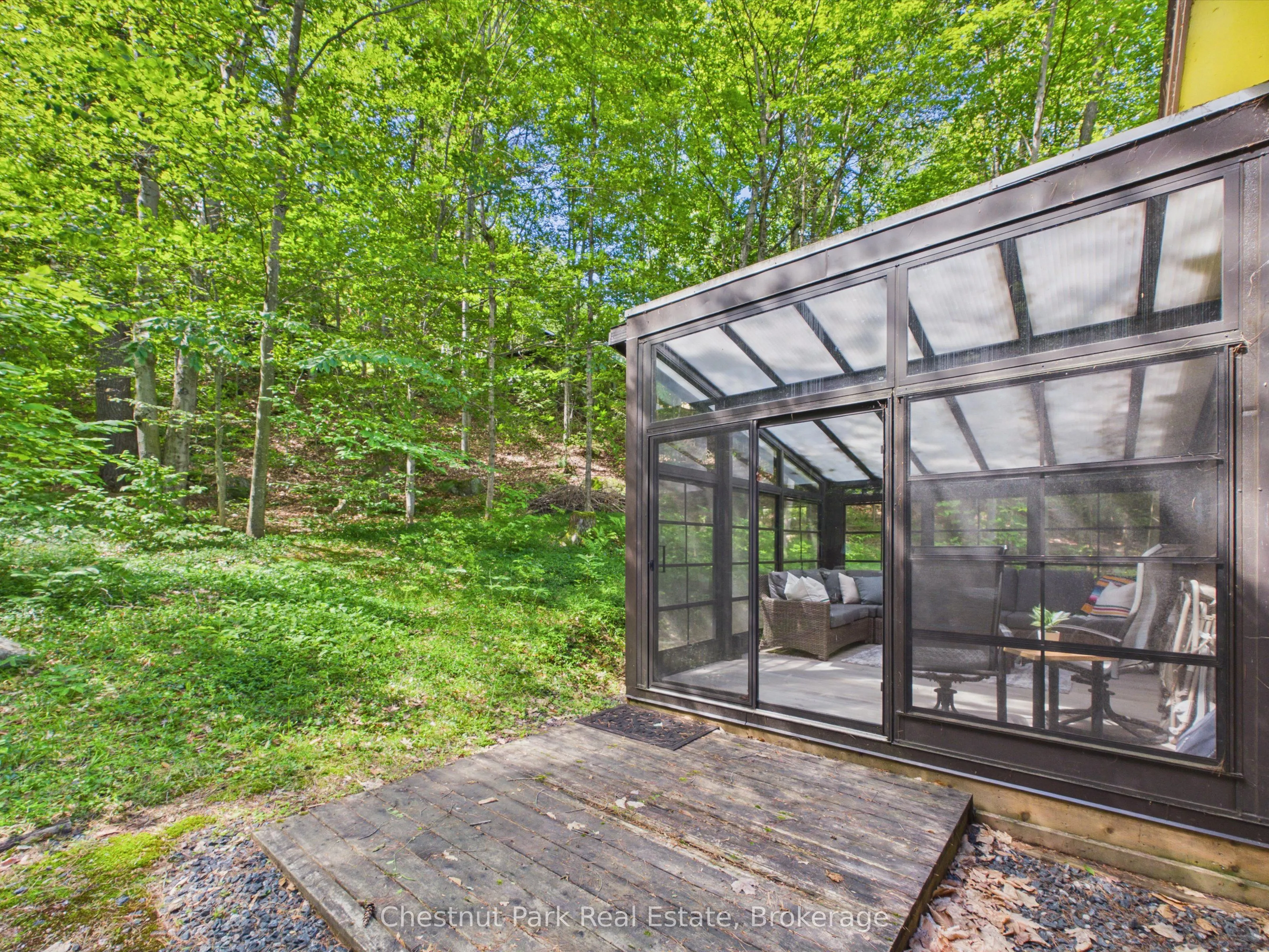 1087 Glenmount Road