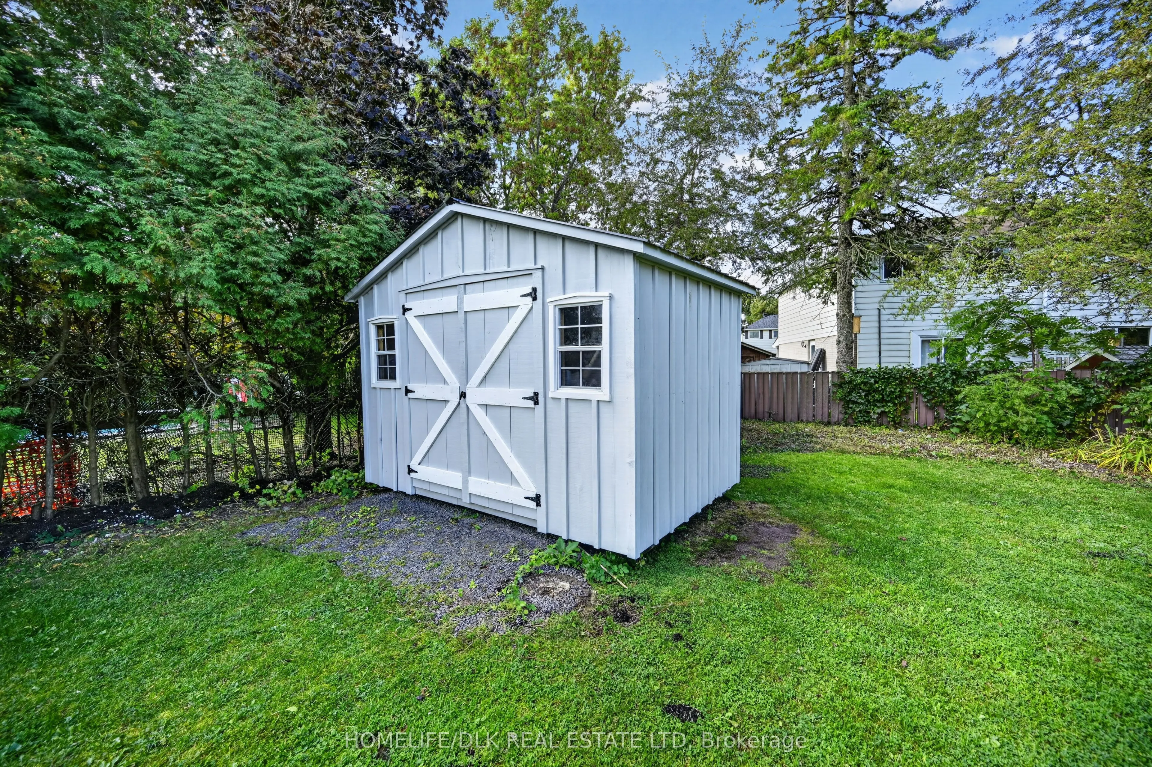 961 Massie Drive W
