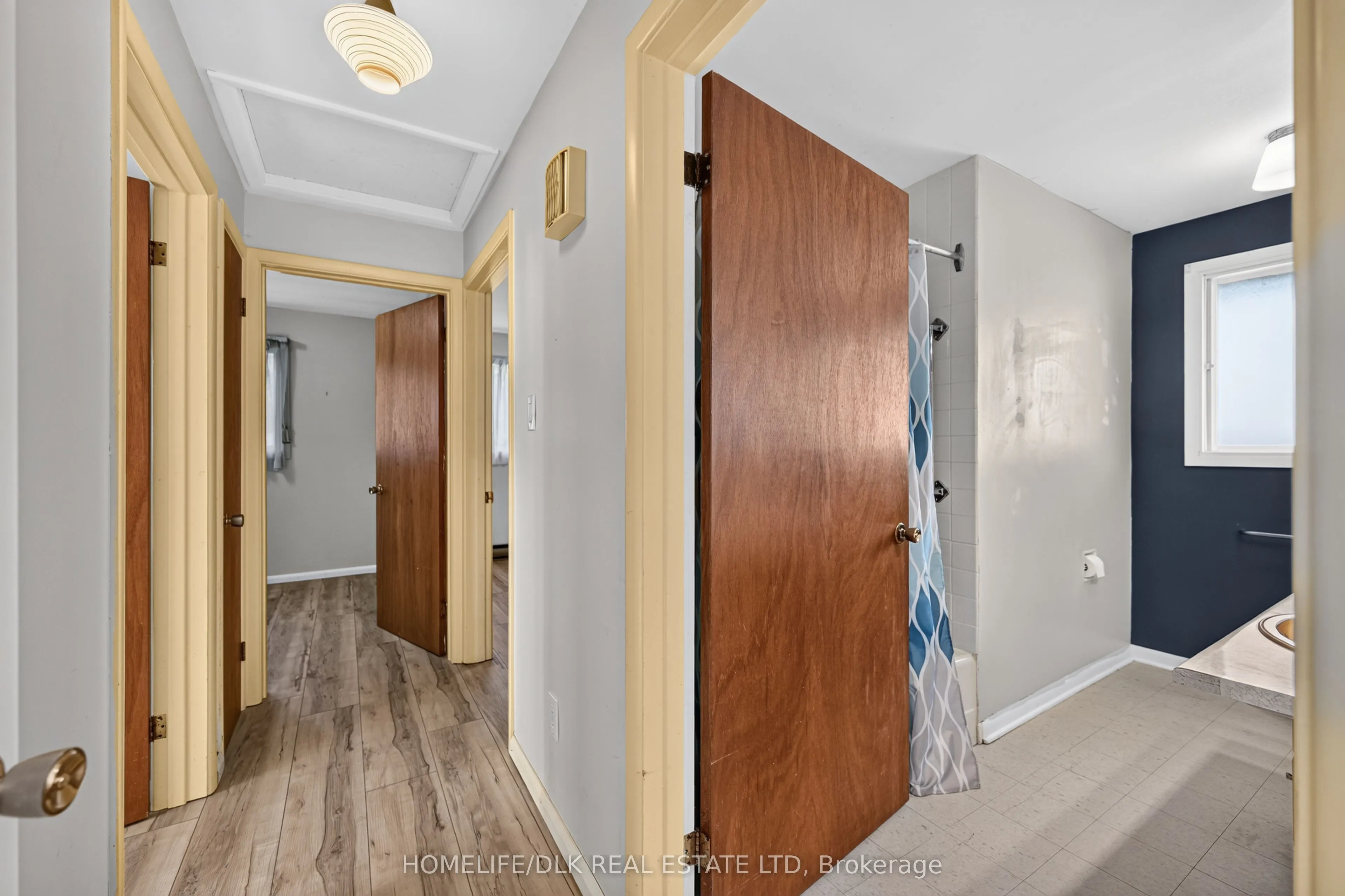 961 Massie Drive W