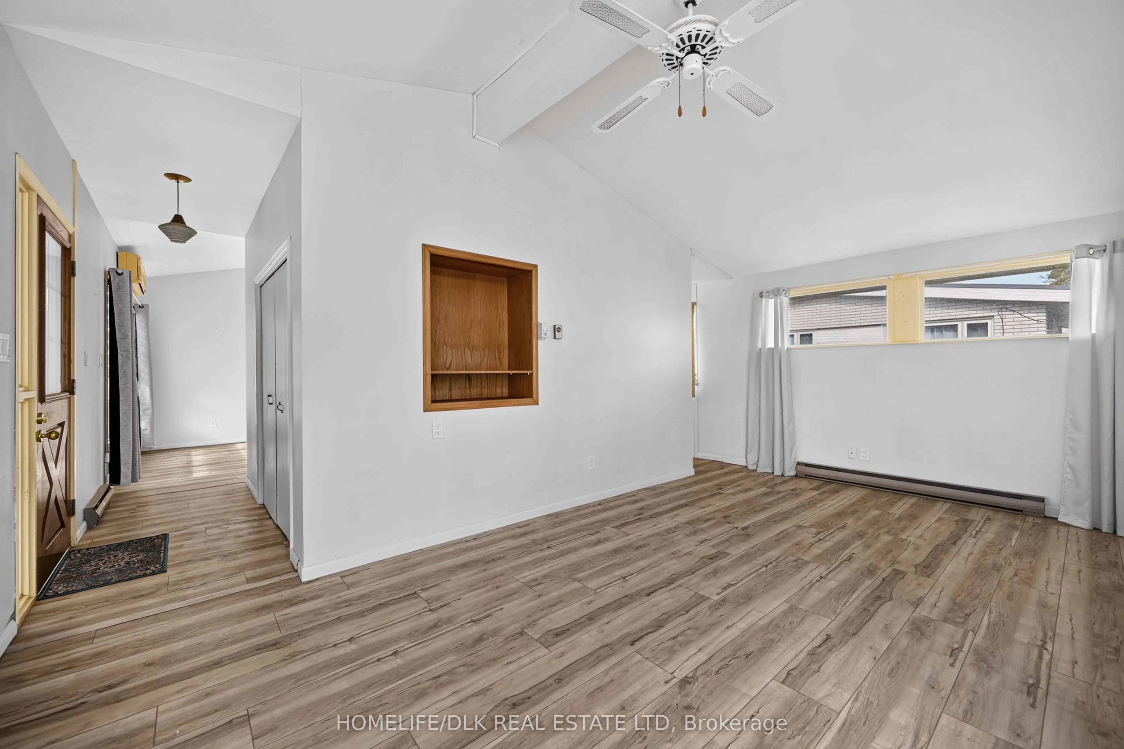 961 Massie Drive W