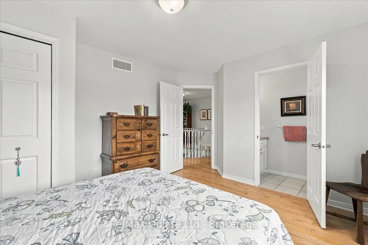11 Huron Lane