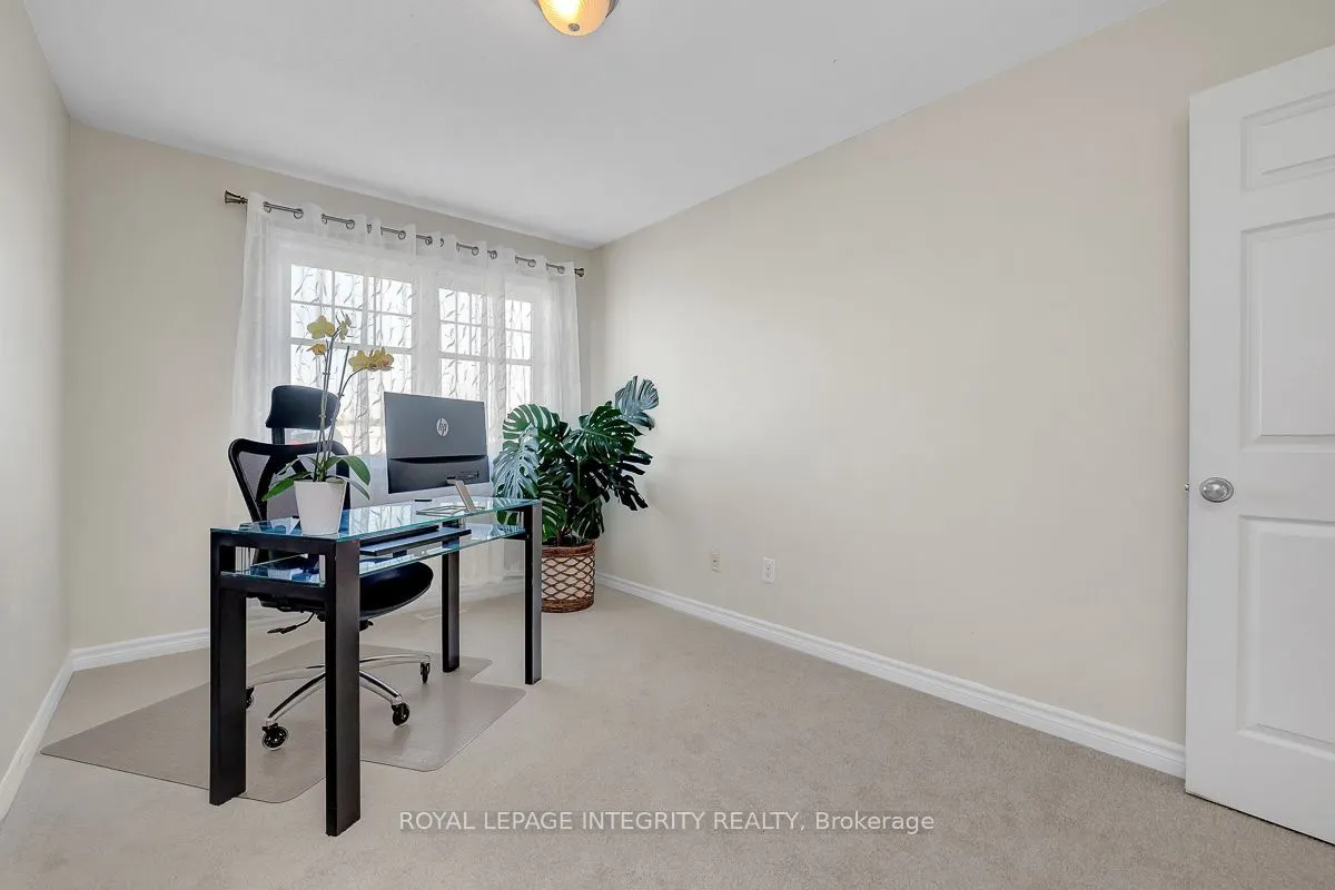 161 Mojave Crescent