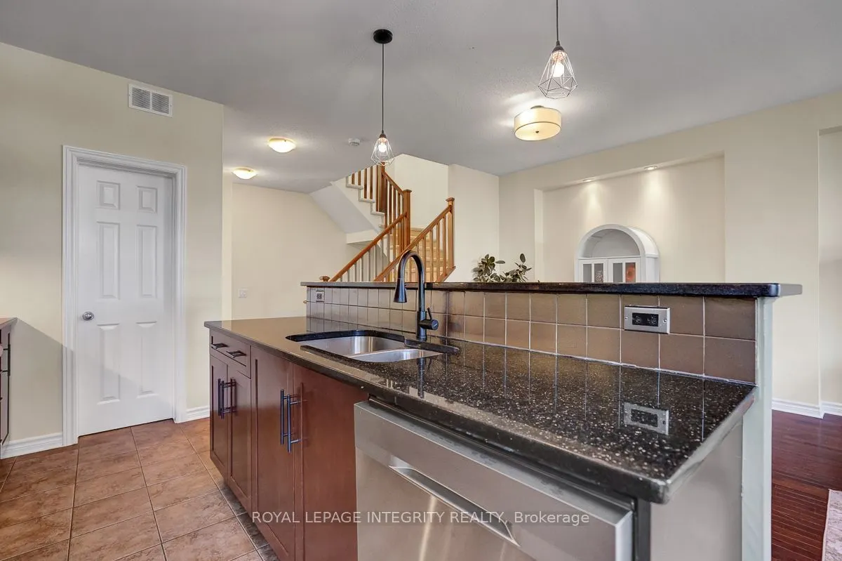 161 Mojave Crescent