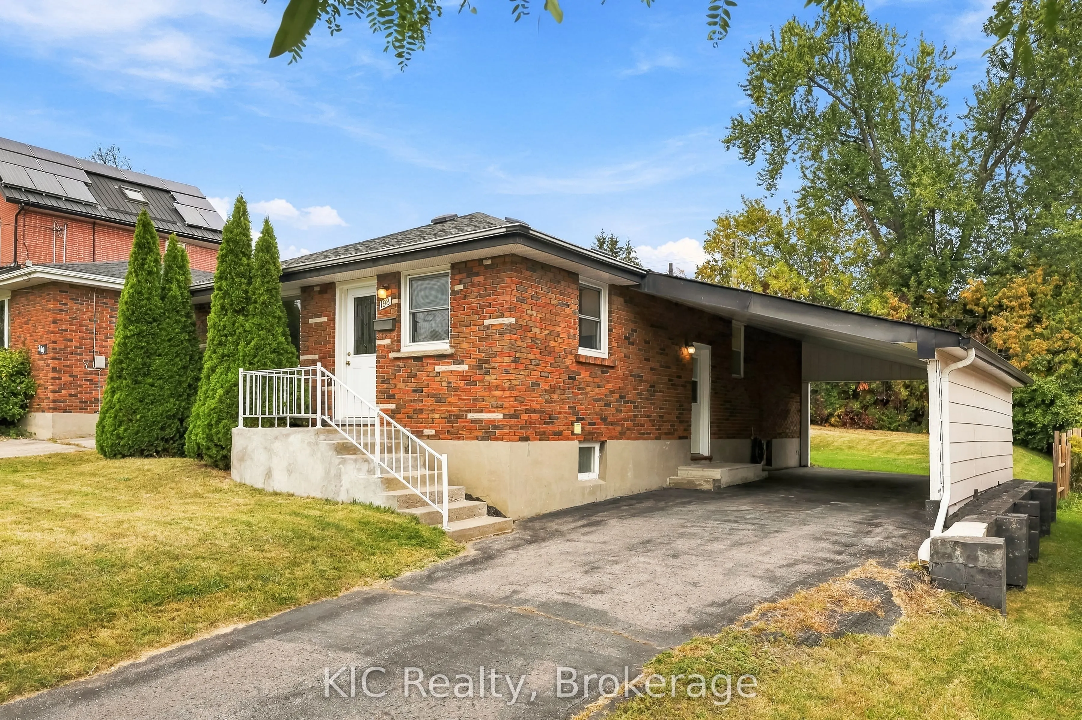198 Mcclennan Street