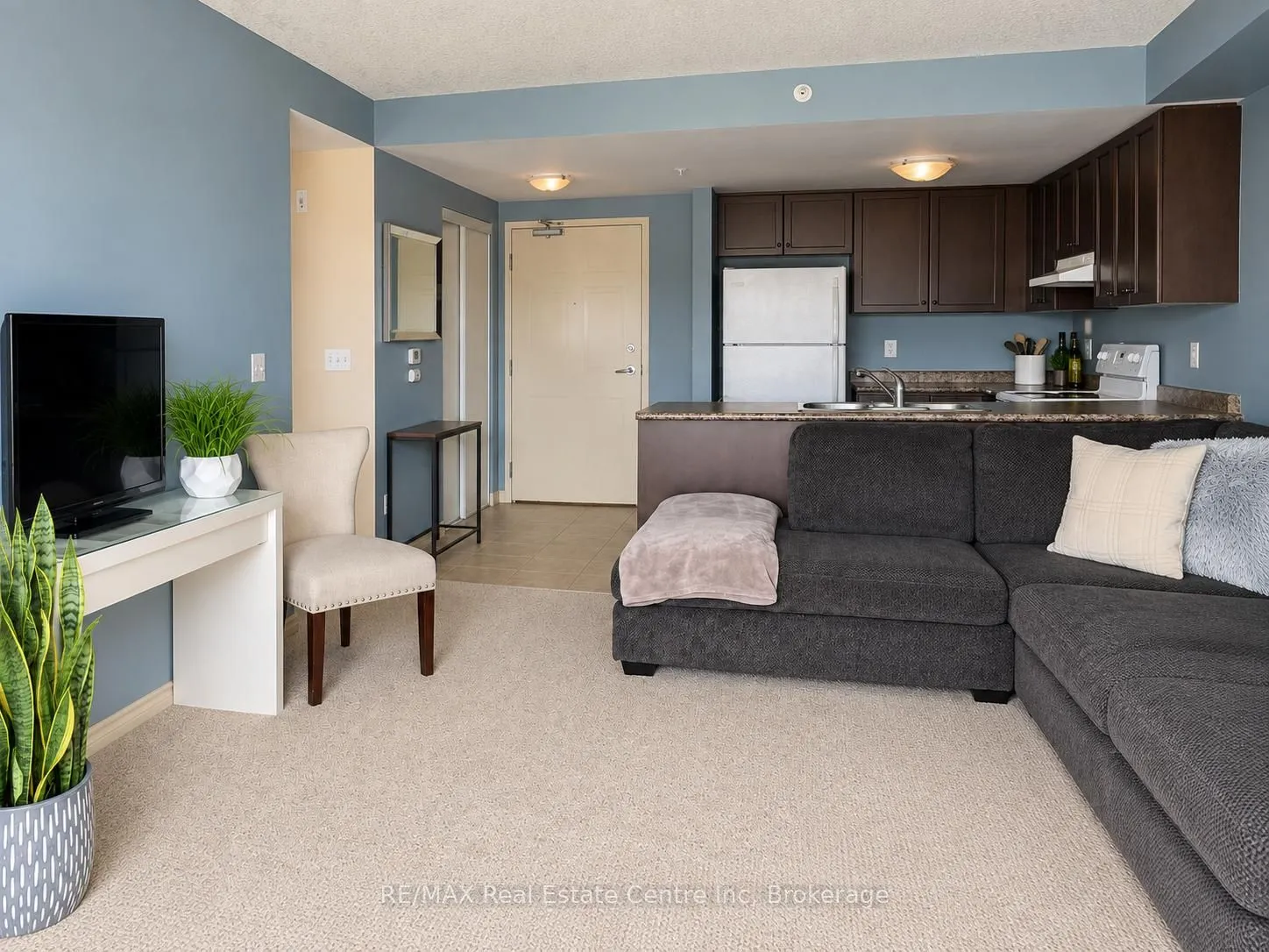 45 GOODWIN Drive #410