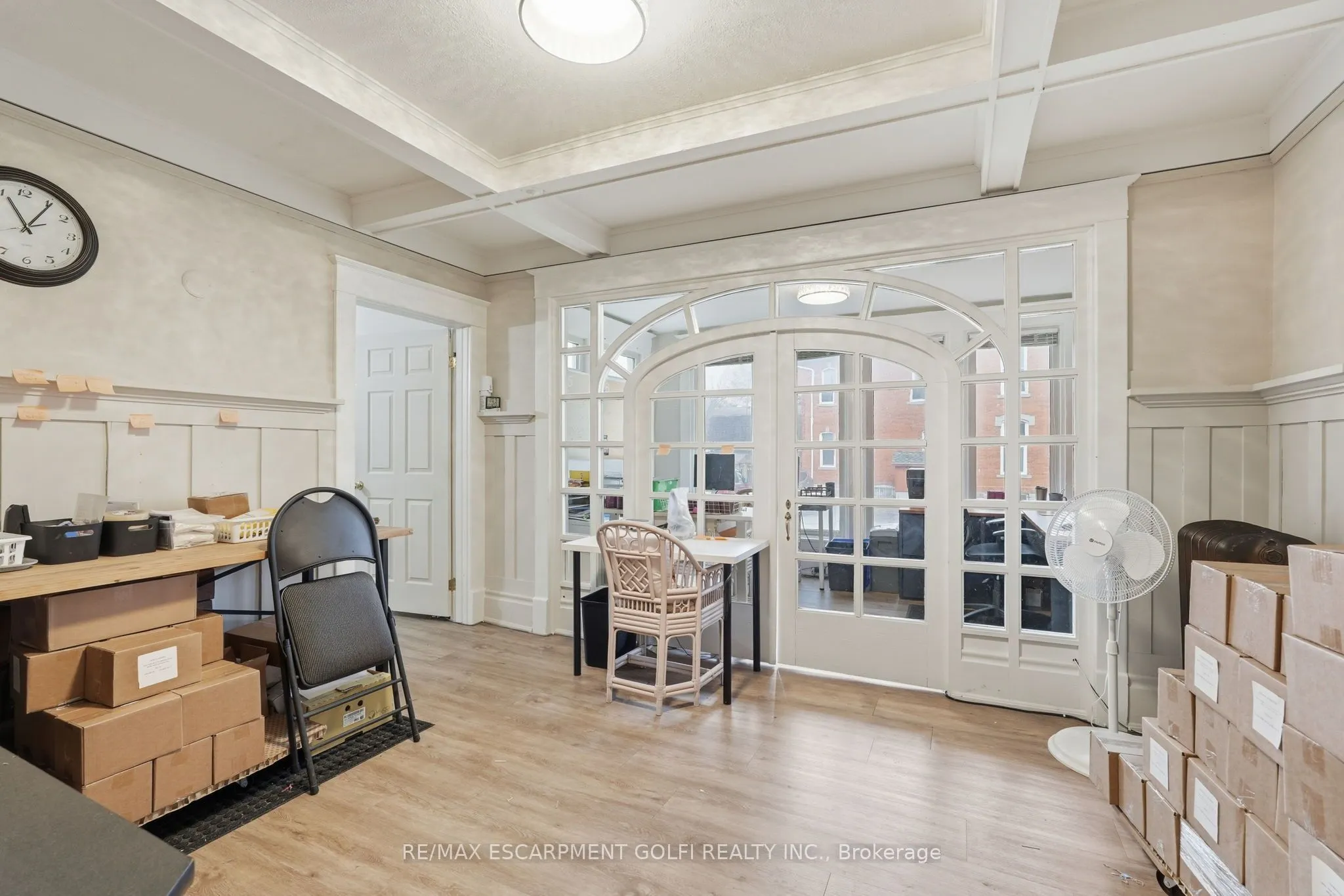 89 MAIN Street E #1