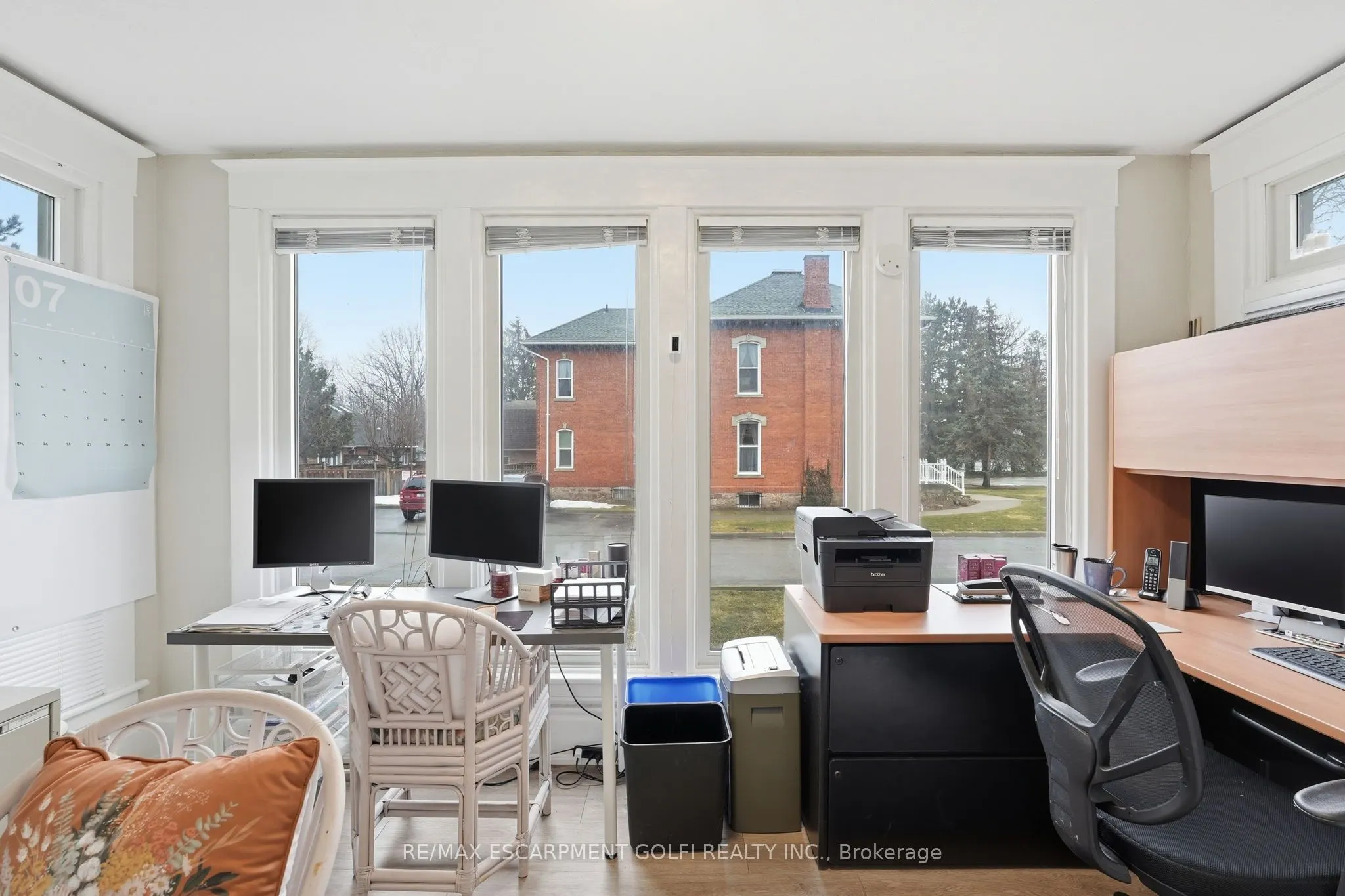 89 MAIN Street E #1