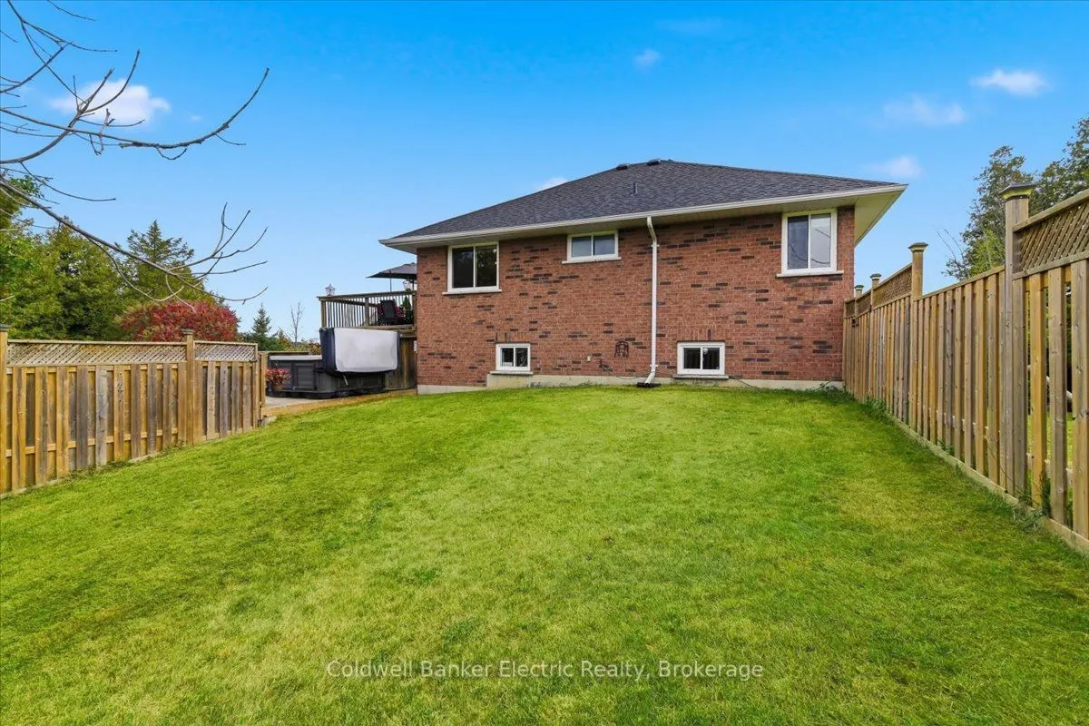 102 Hampton Crescent