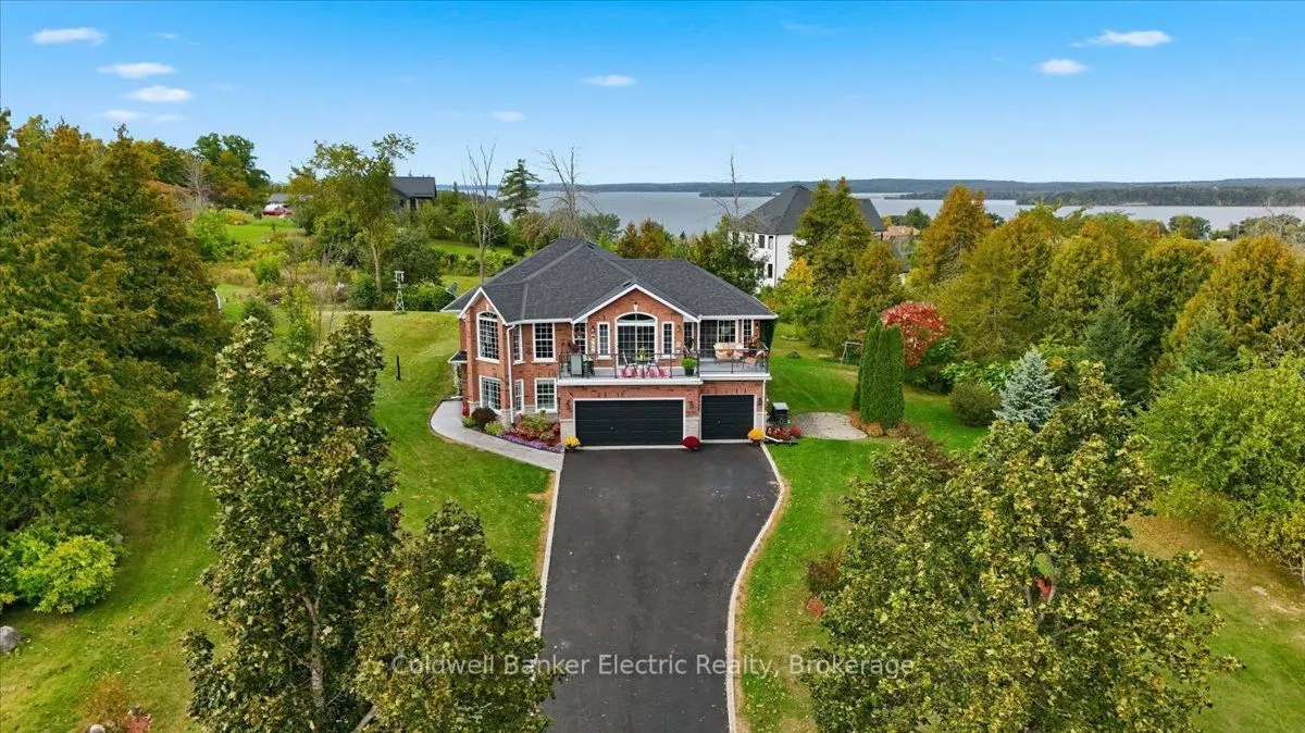102 Hampton Crescent
