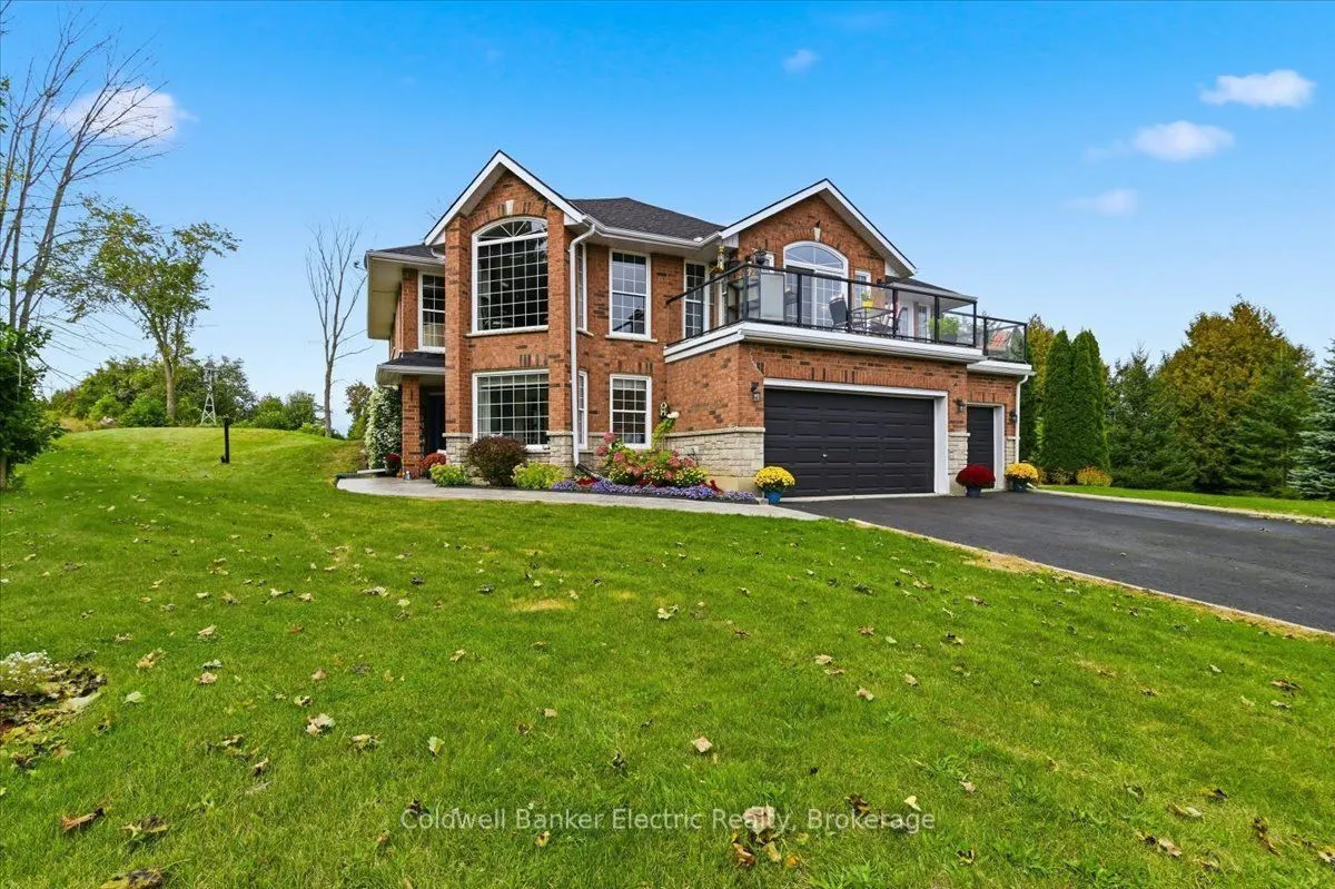 102 Hampton Crescent