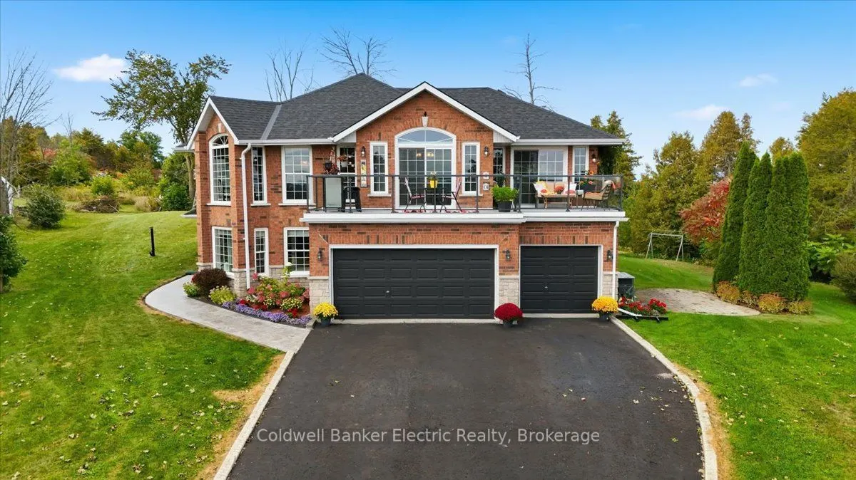 102 Hampton Crescent