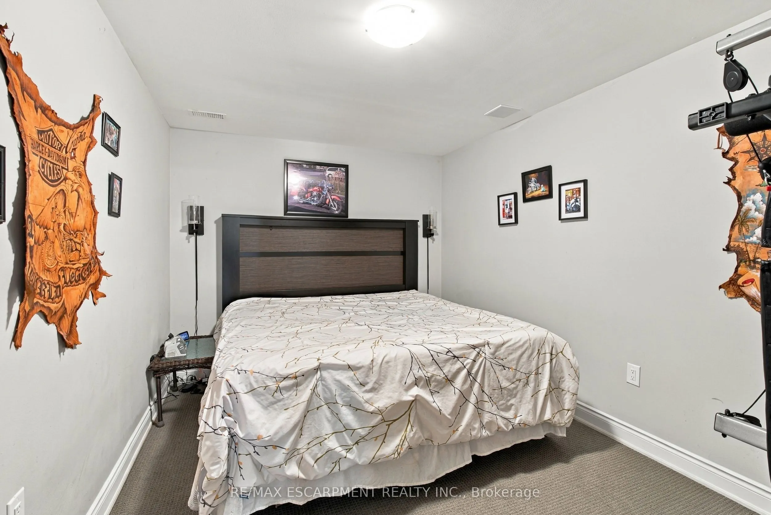 19 BROOKSIDE Terrace
