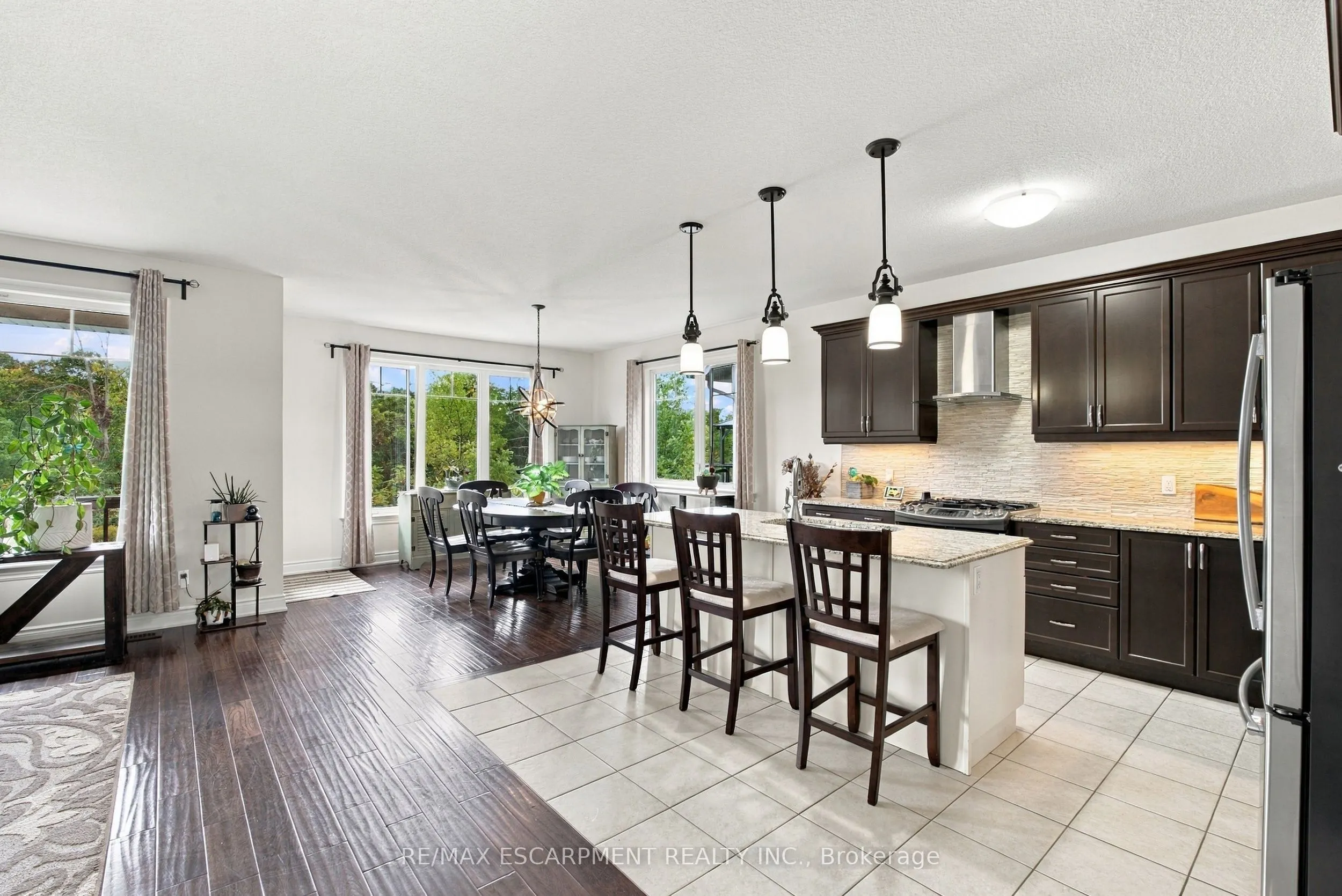 19 BROOKSIDE Terrace