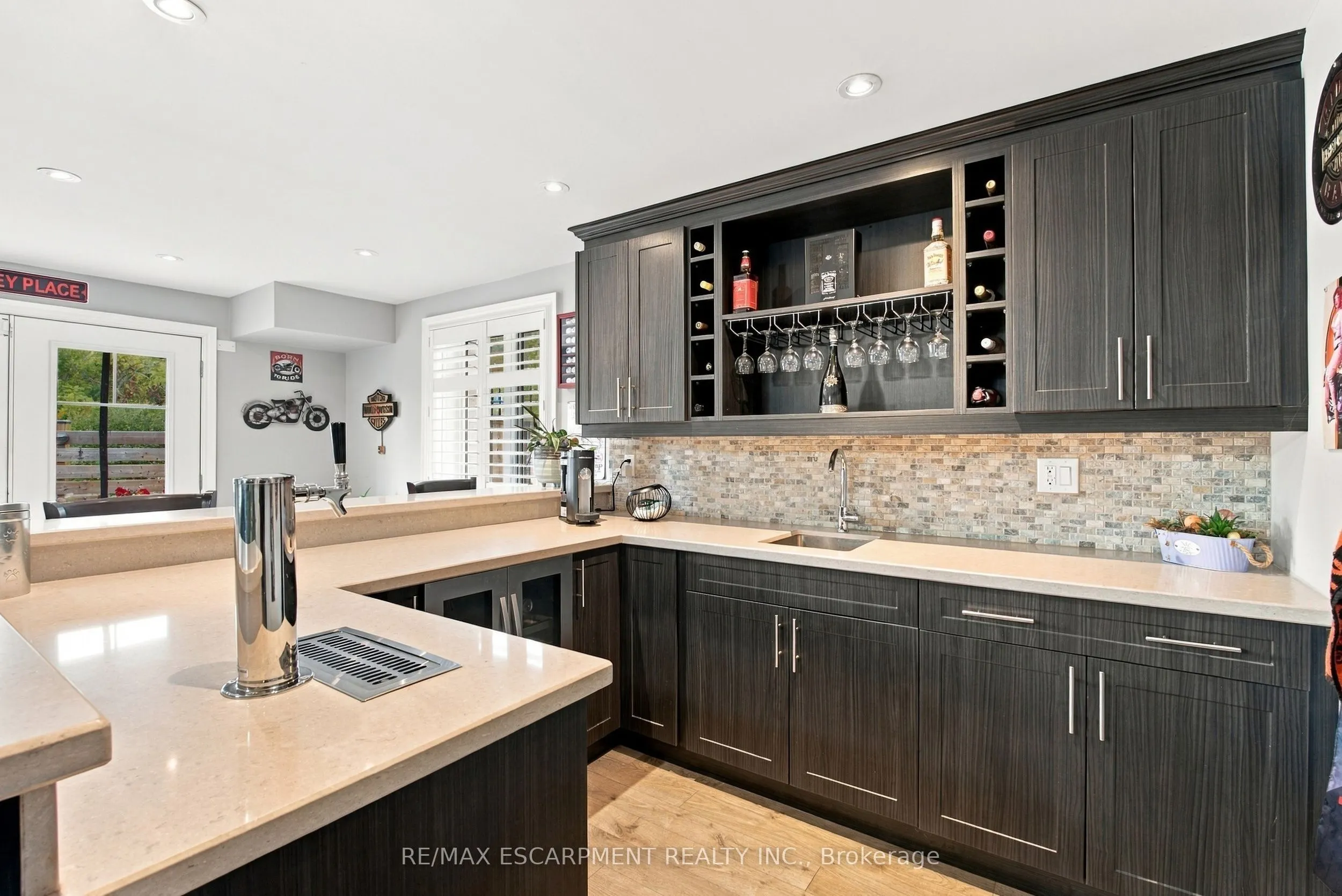 19 BROOKSIDE Terrace