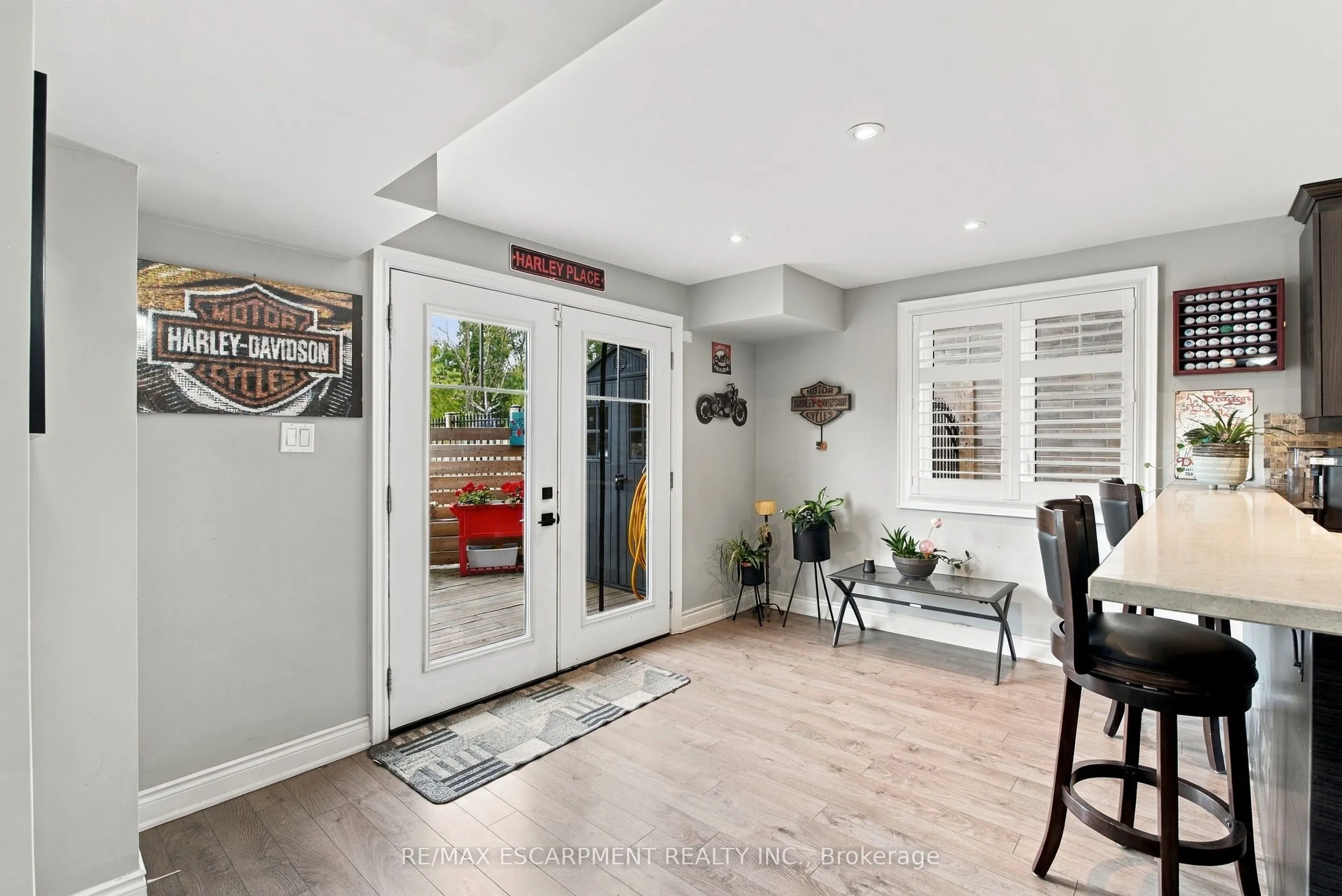 19 BROOKSIDE Terrace