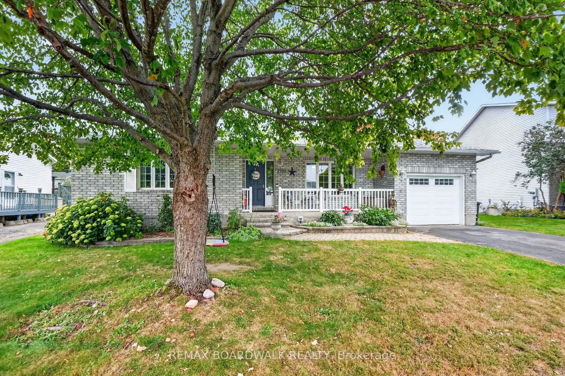 2762 Julie Street